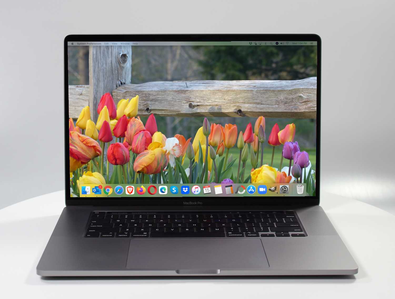 MacBook Pro 16 inch core i9 2.4 GHz 32GB 2TB SSD (Space Grey