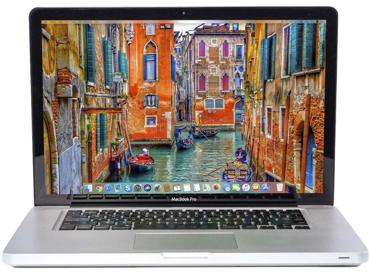 Macbook Pro 17-inch 2.4GHz i7 - 17