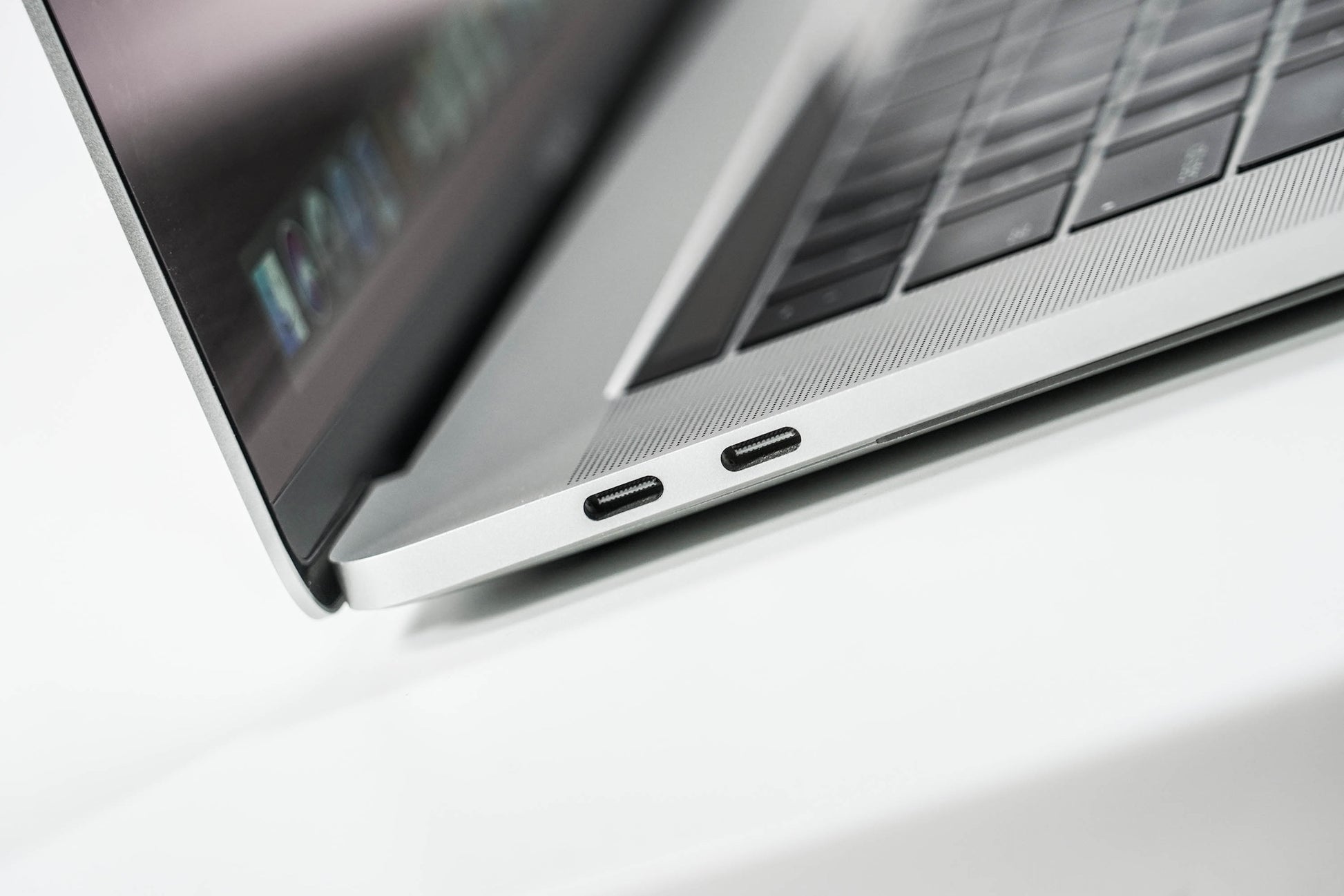 MacBook Pro (2019) 15-inch Silver | Techable
