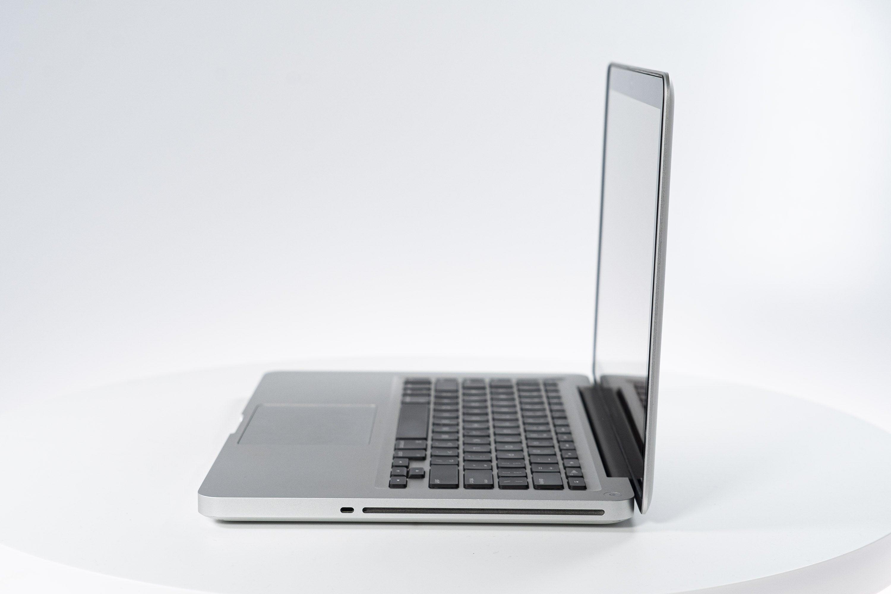 Apple MacBook Pro (13-inch Early 2011) 2.7 GHz i7-2620M 8GB