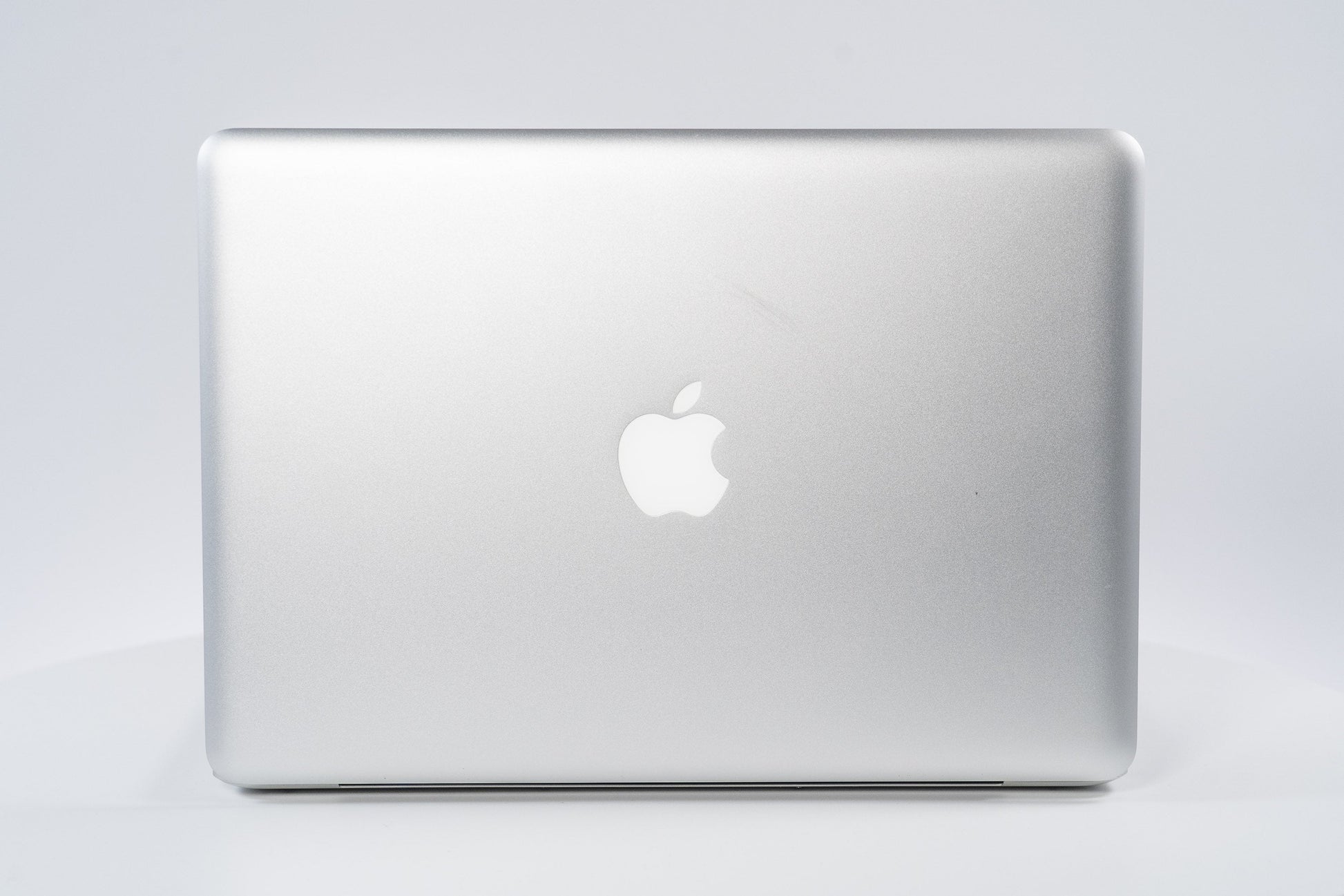 Apple MacBook Pro (15-inch Late 2011) 2.5 GHz i7-2860QM 4GB 750GB HDD (Silver)