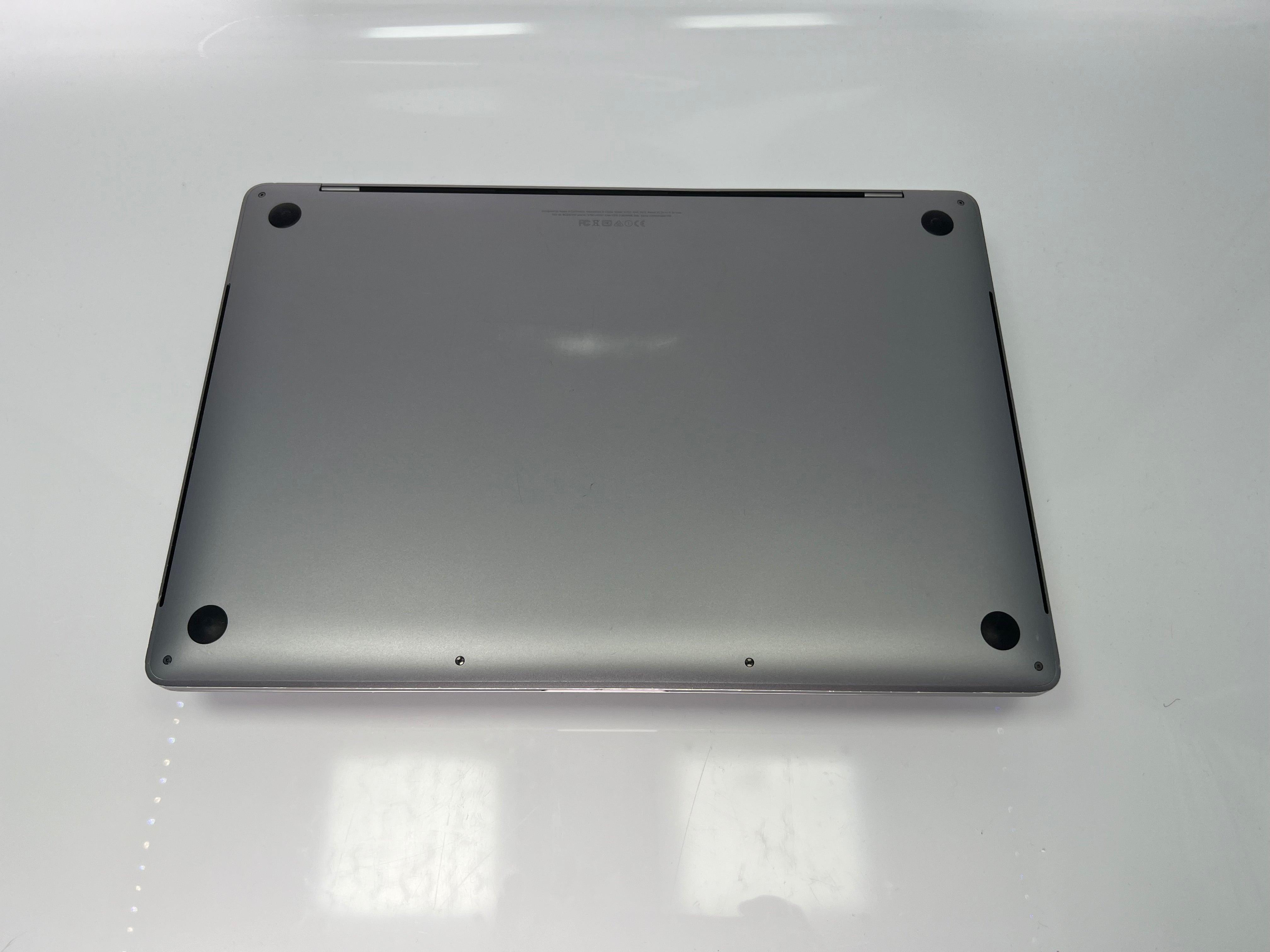 2016 MacBook Pro 15-inch i7 2.7GHz 16GB RAM 512GB SSD AMD