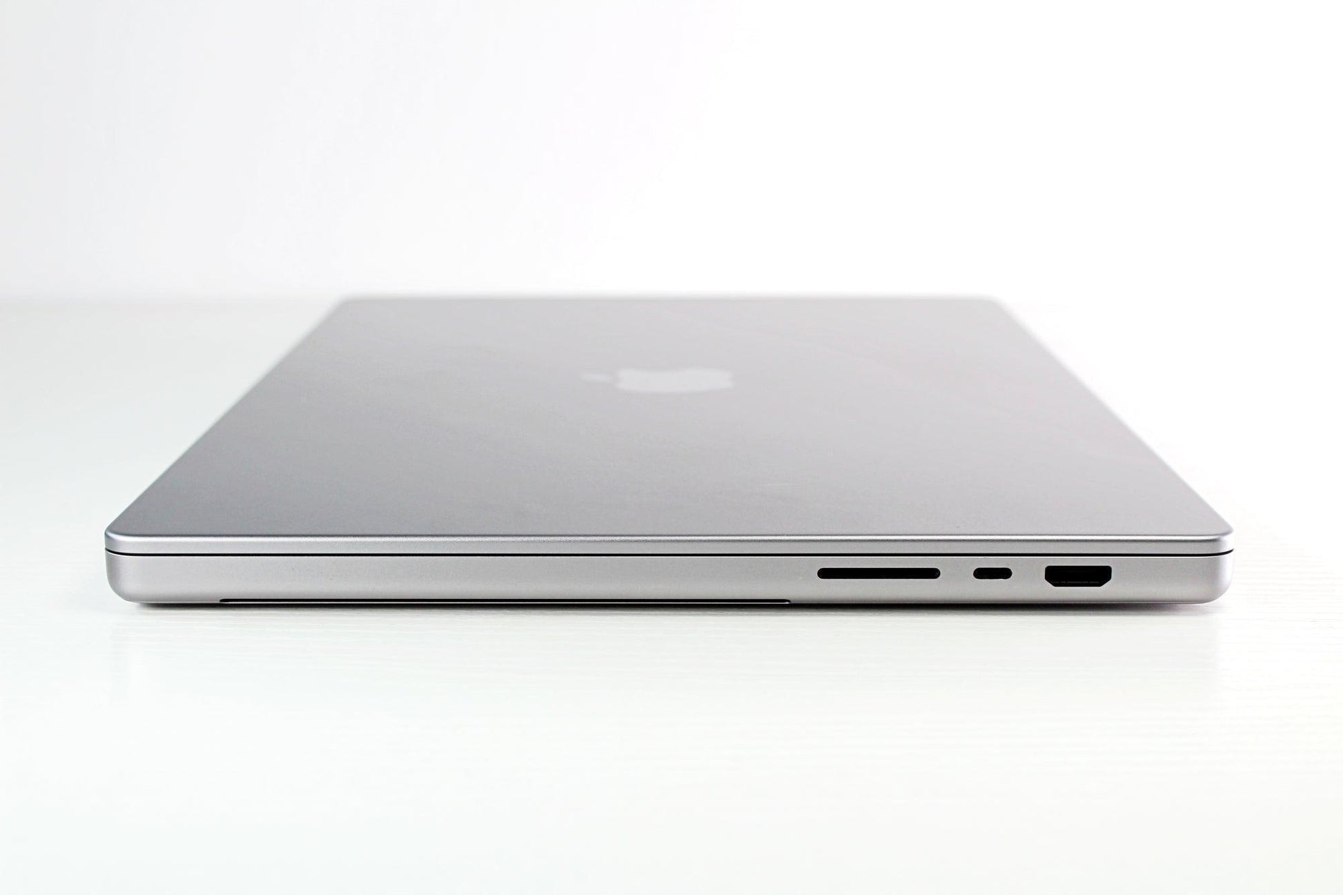 2021 & 2023 Apple MacBook Pro 16-inch M1 M2 Ports Right Space Gray