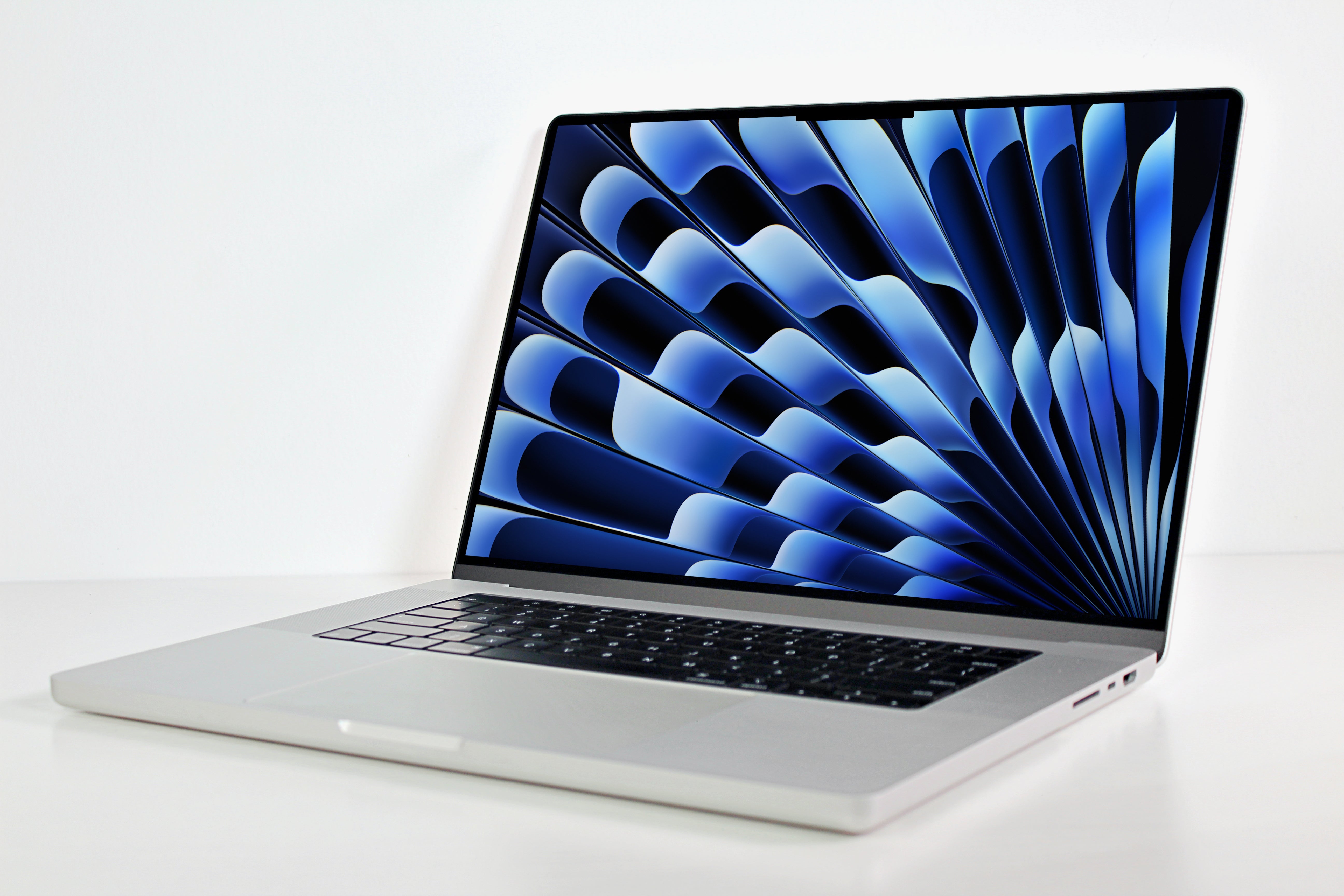 2023 Apple MacBook Pro 16-inch M2 Max 12-Core CPU 38-Core 96GB RAM 2TB SSD  - Silver