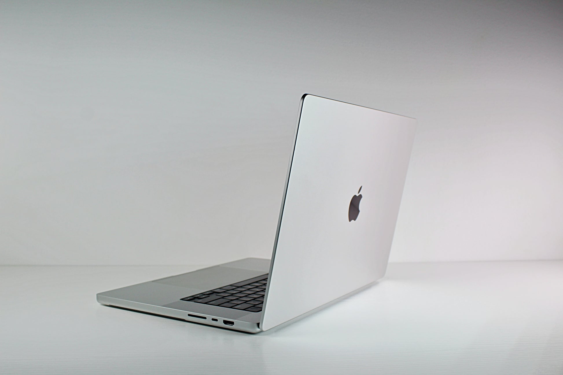 2023 Apple MacBook Pro M2 Silver | Techable