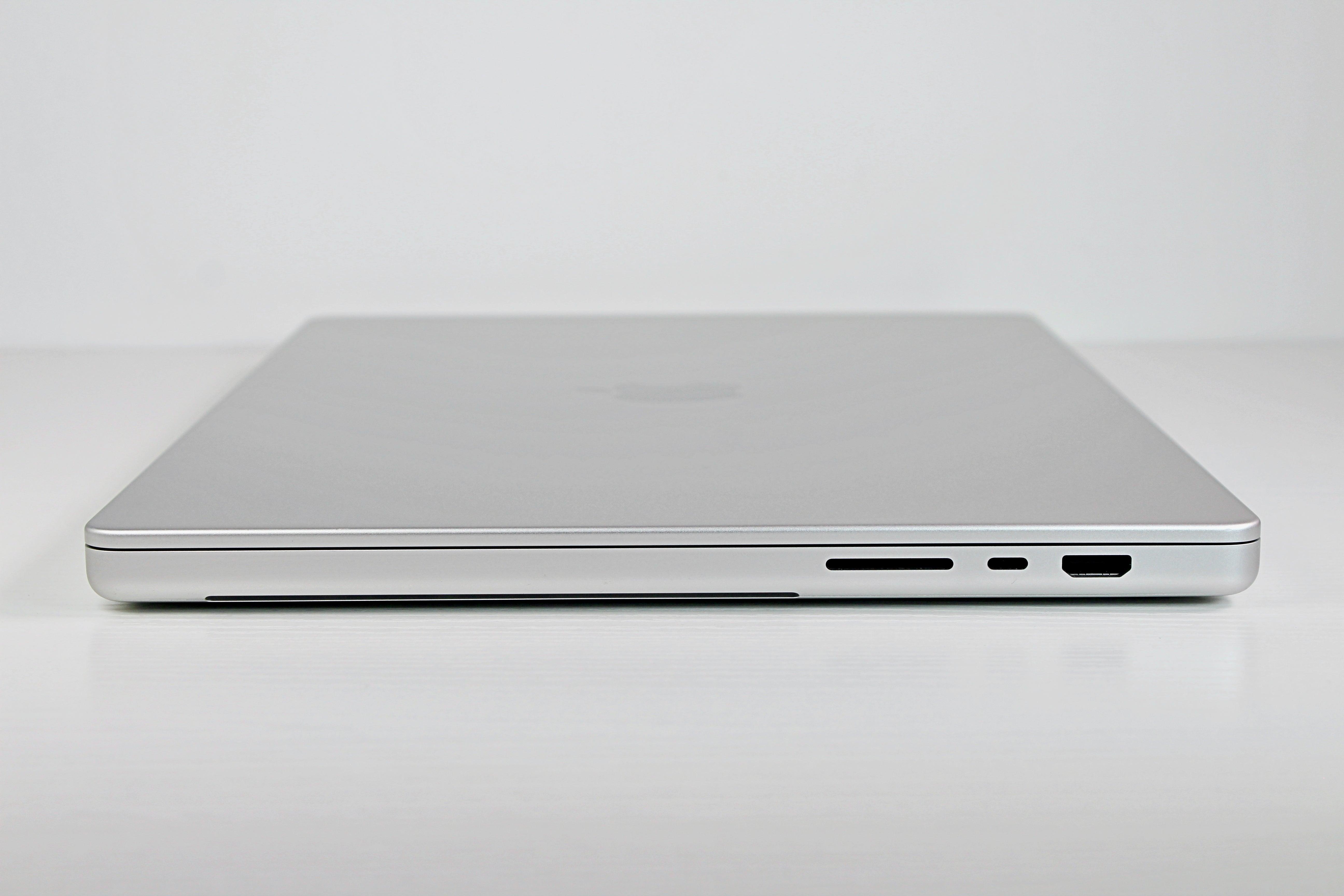 Apple MacBook Pro (2021) 14-inch M1 Max 32-Core GPU 64GB RAM 1TB SSD