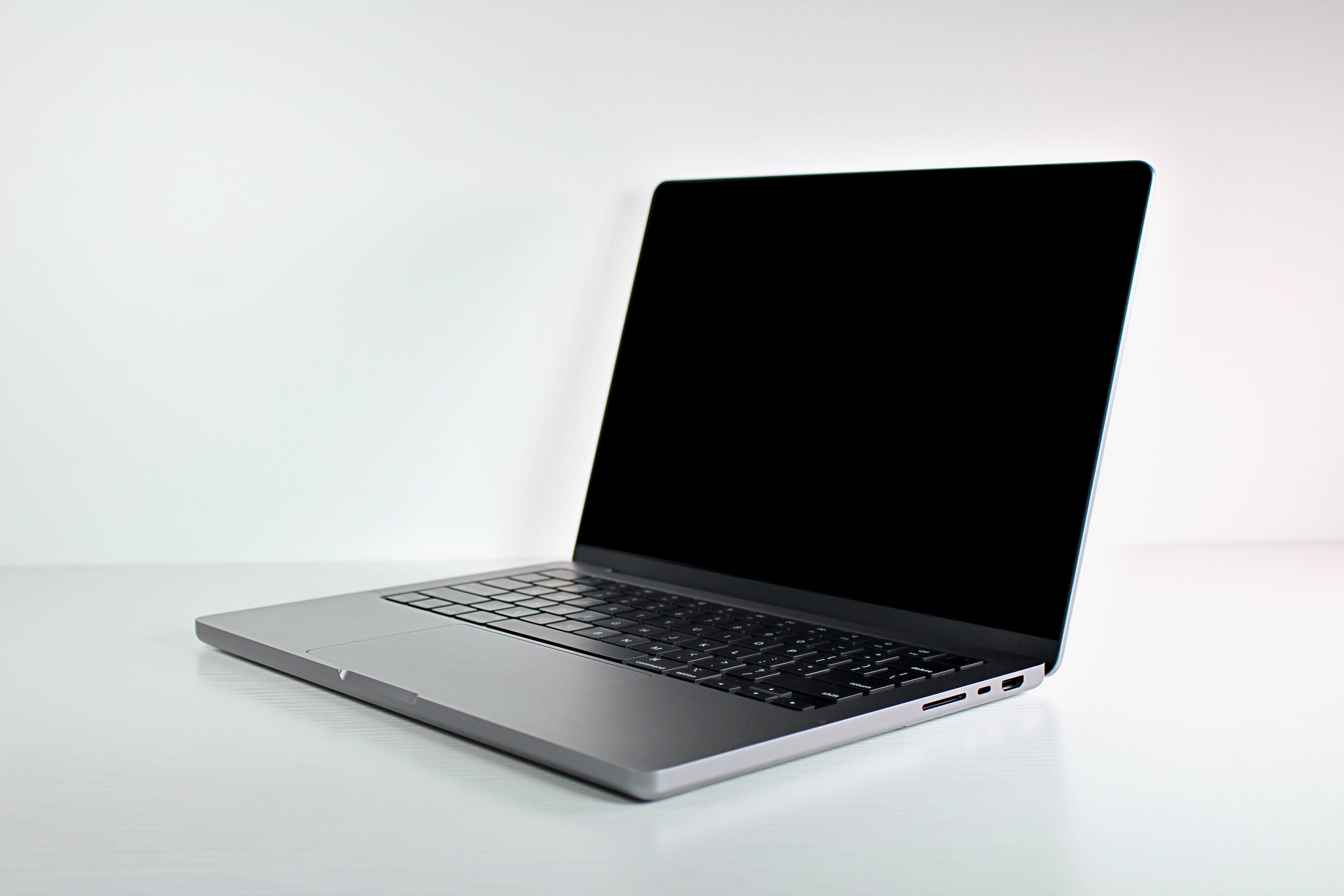2021 Apple MacBook Pro 14-inch M1 Max 32-Core GPU 64GB RAM 2TB SSD - Space  Grey