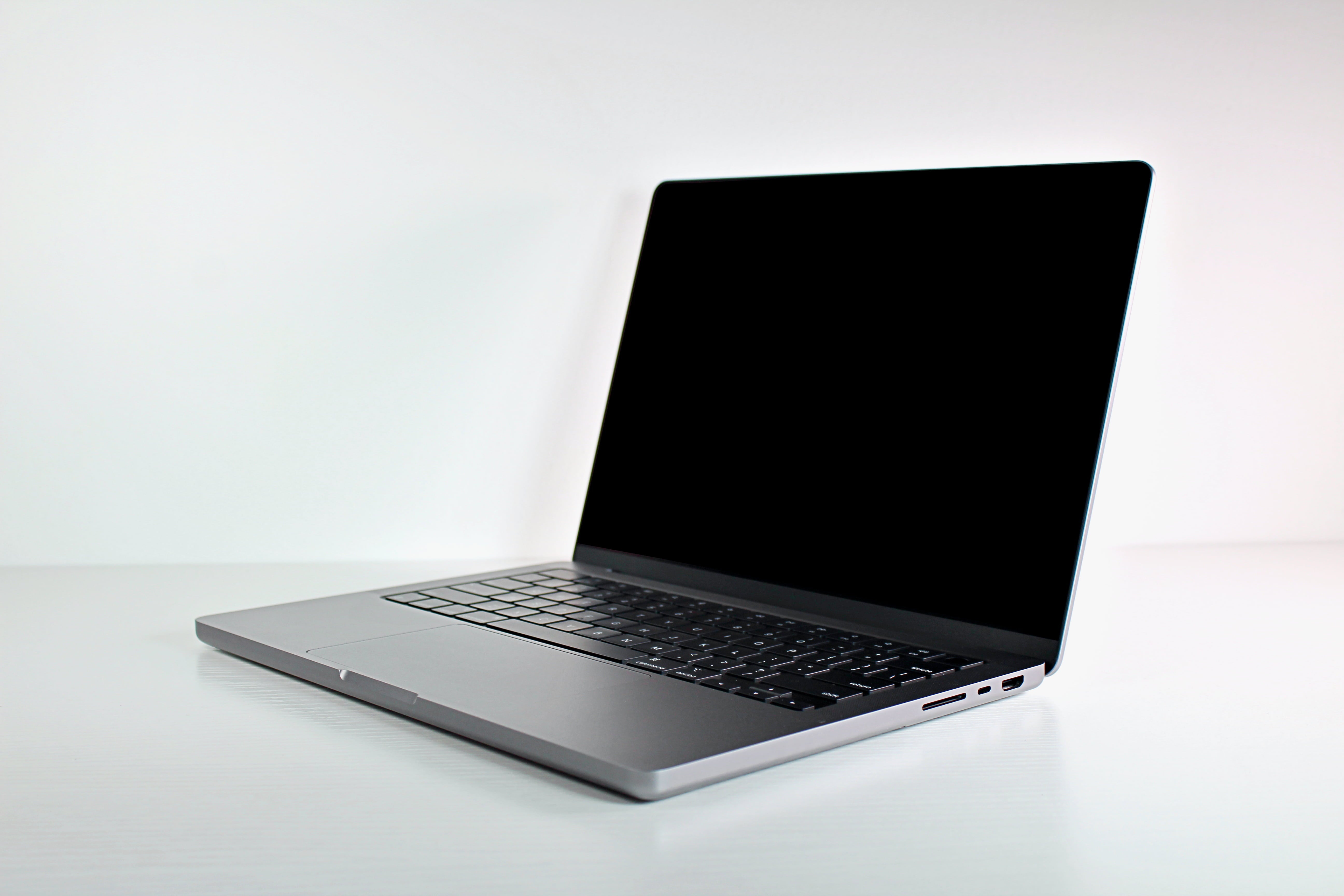 2023 Apple MacBook Pro 14-inch M2 Max 30-Core GPU 64GB RAM