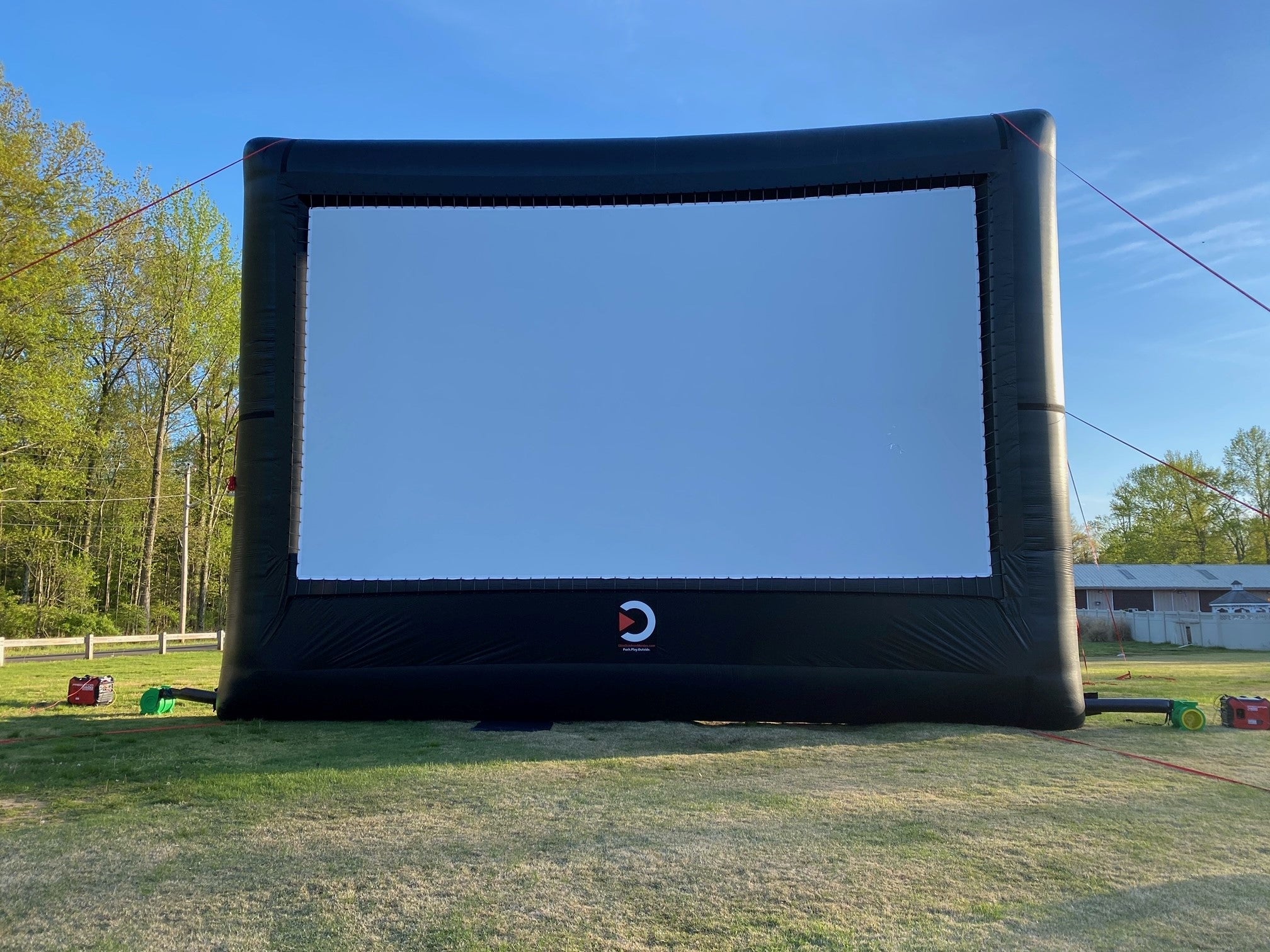 Elite Outdoor Movies Inflatable Screen