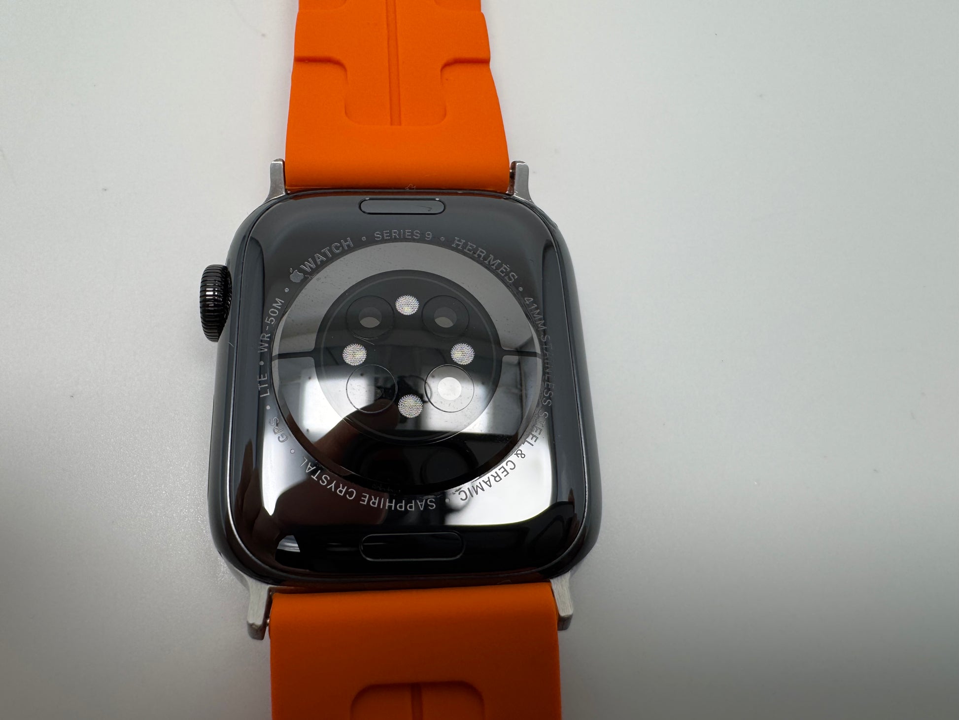 Apple Watch Hermès Series 9 – 45mm GPS + Cellular – Stainless Apple Watch Hermès Series 9 – 45mm GPS + Cellular – Stainless