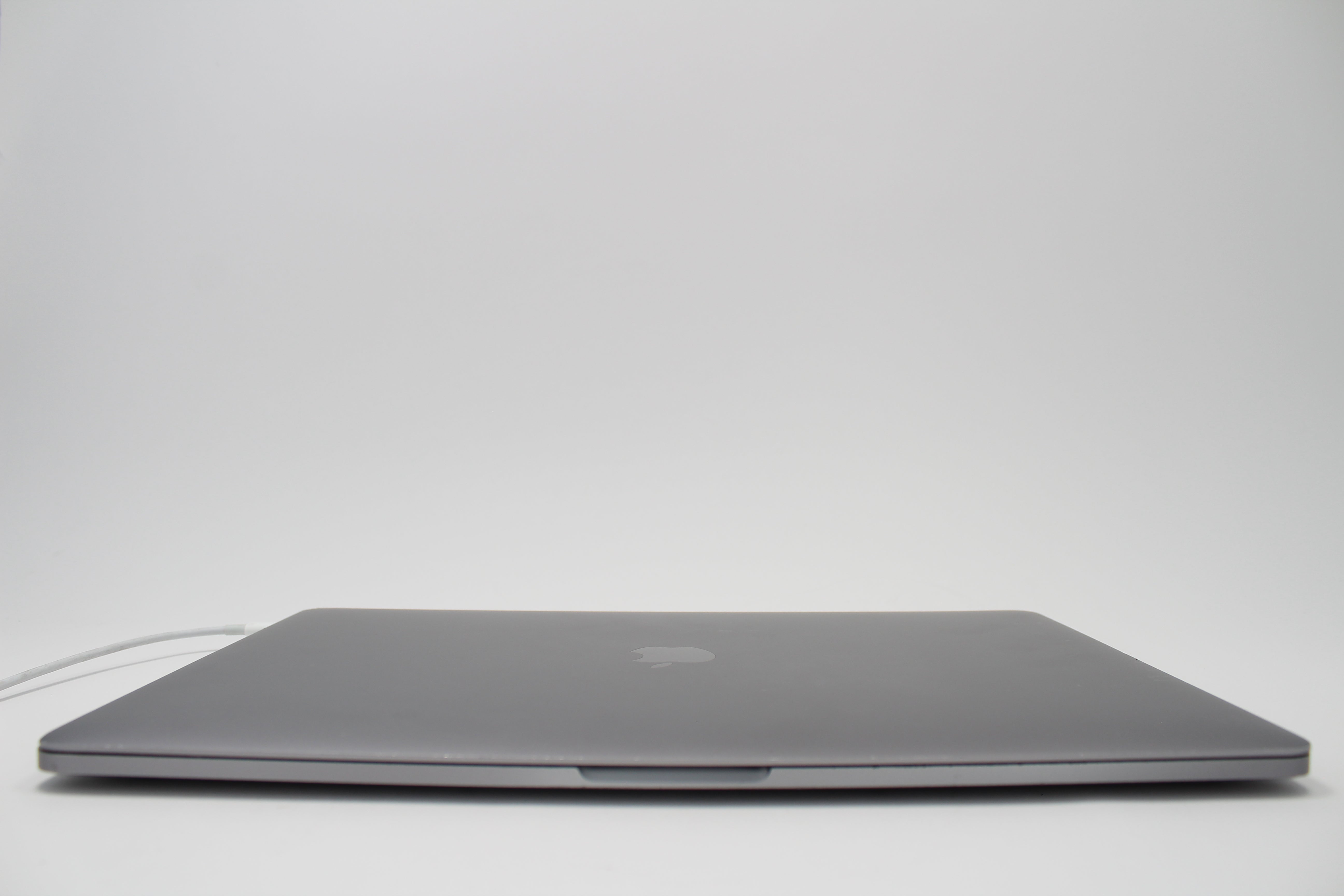 2016 MacBook Pro 15-inch i7 – 16GB RAM 512B SSD Space Gray | Techable