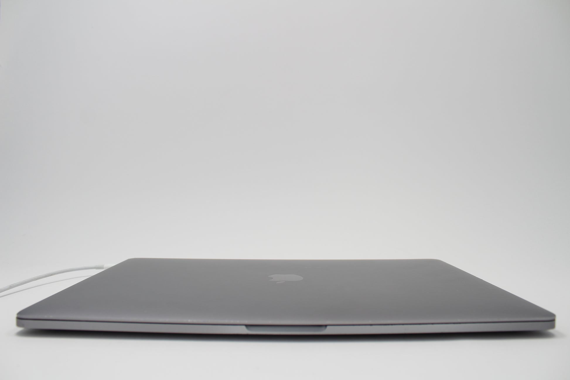 2016 Apple MacBook Pro 15-inch i7 2.7GHz 16GB RAM 512GB SSD Radeon Pro 455 | Techable