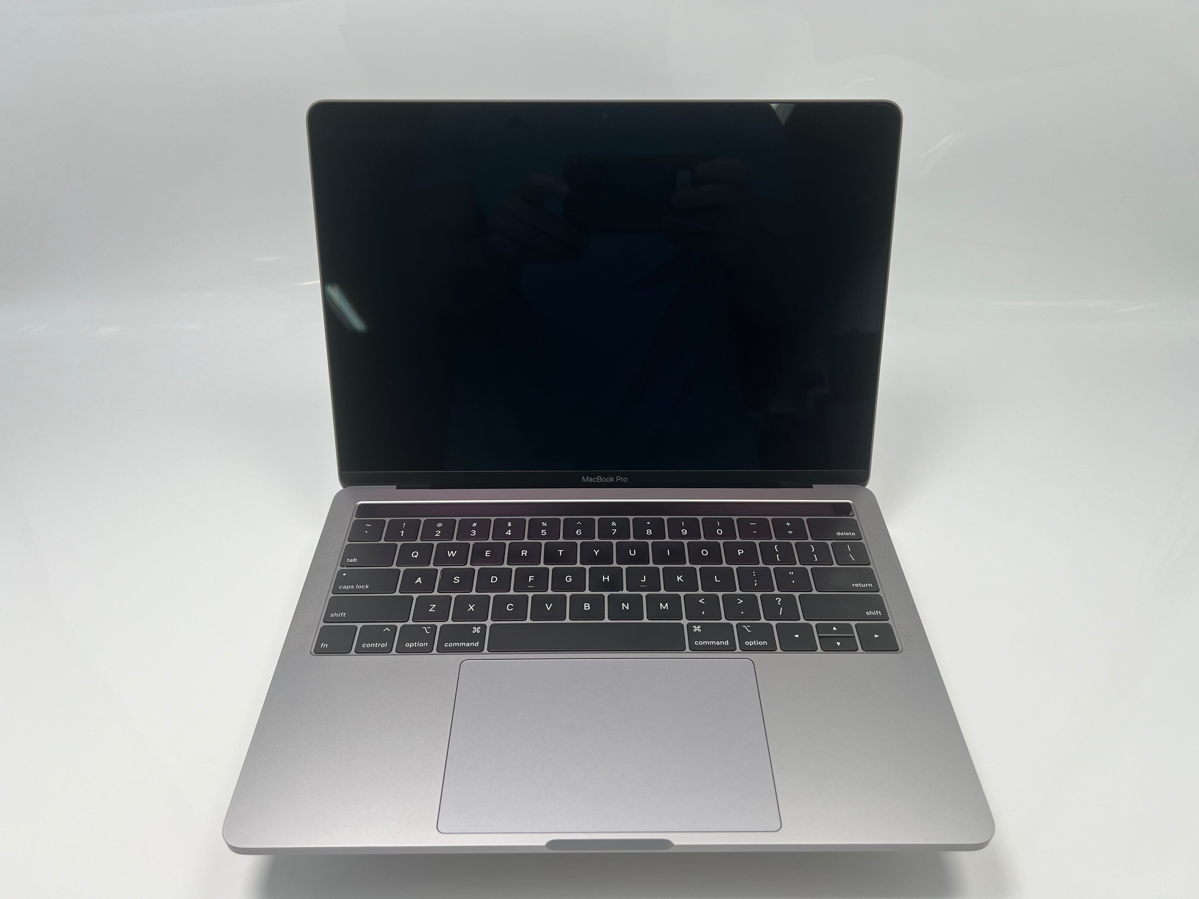 13 Apple MacBook Pro 2018 2.7 GHz Core i7 512GB SSD 16GB RAM Touch Bar  Space Grey
