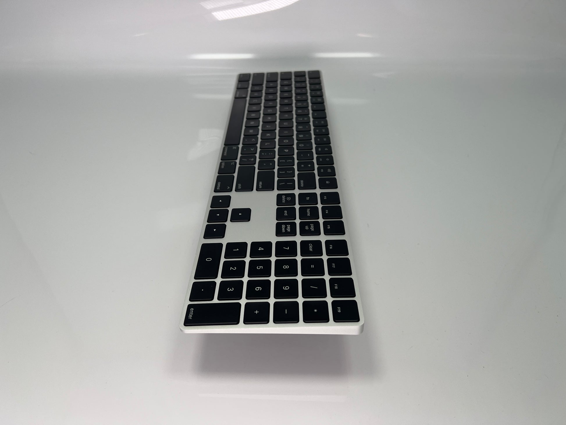 Apple Magic Keyboard Numeric A1843 MRMH2LL/A Apple Magic Keyboard Numeric A1843 MRMH2LL/A