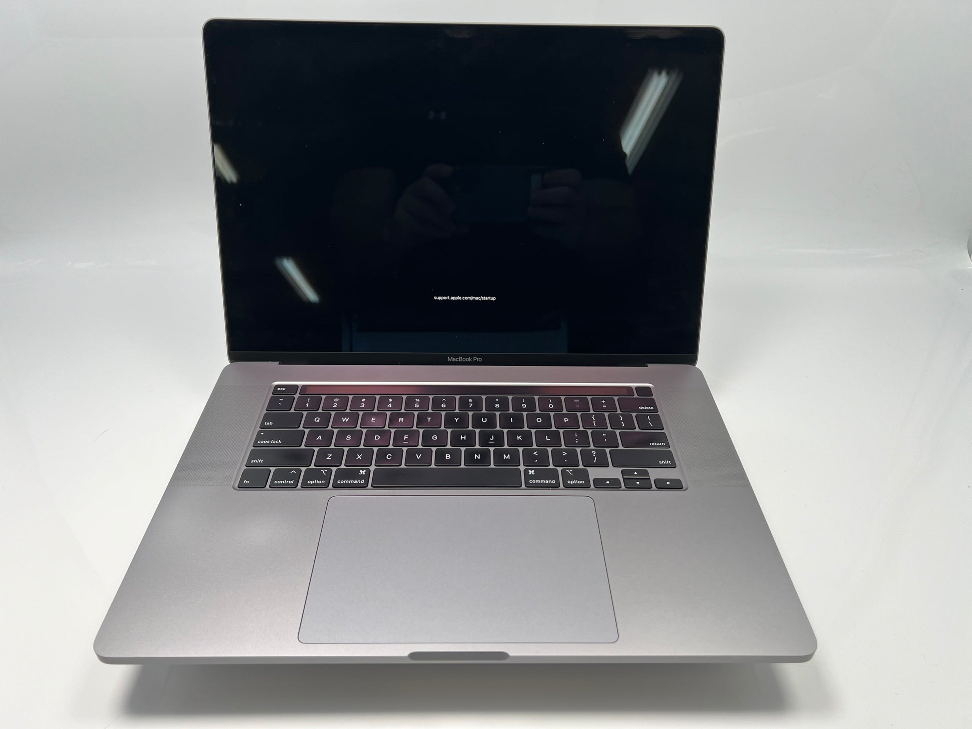 Apple MacBook Pro 2019 16-inch 2.4GHz For Parts Only 64GB RAM 2TB SSD Apple MacBook Pro 2019 16-inch 2.4GHz For Parts Only 64GB RAM 2TB SSD