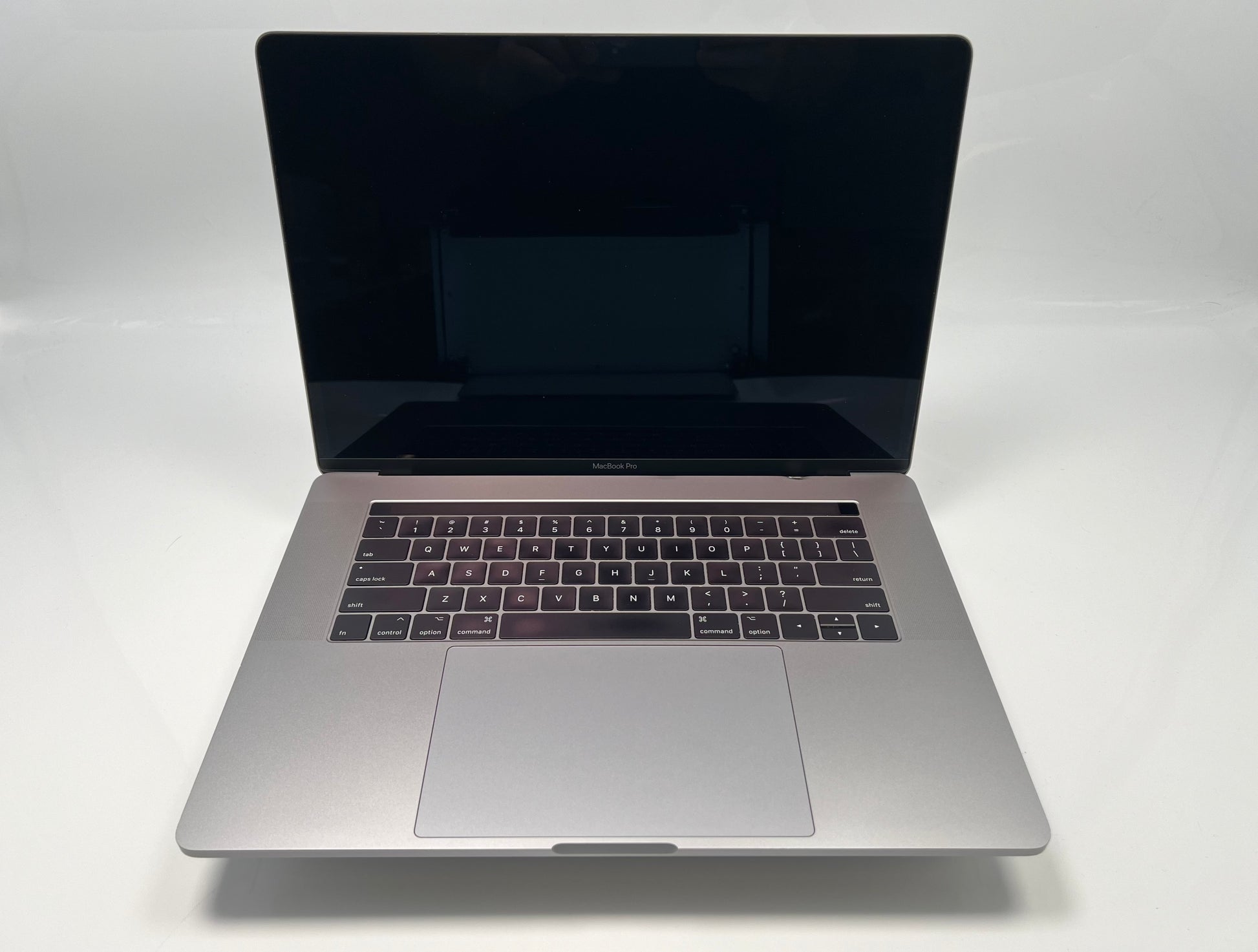 Apple MacBook Pro 2017 15-inch 2.8GHz For Parts Only 16GB RAM 512GB SS Apple MacBook Pro 2017 15-inch 2.8GHz For Parts Only 16GB RAM 512GB SS