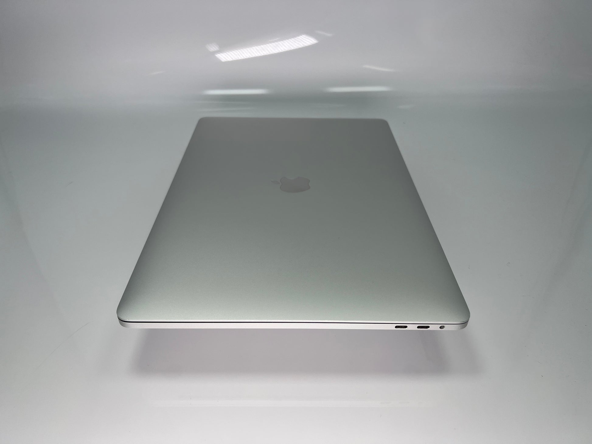 Apple MacBook Pro 2017 15-inch 2.7GHz For Parts Only 16GB RAM 512GB SS Apple MacBook Pro 2017 15-inch 2.7GHz For Parts Only 16GB RAM 512GB SS