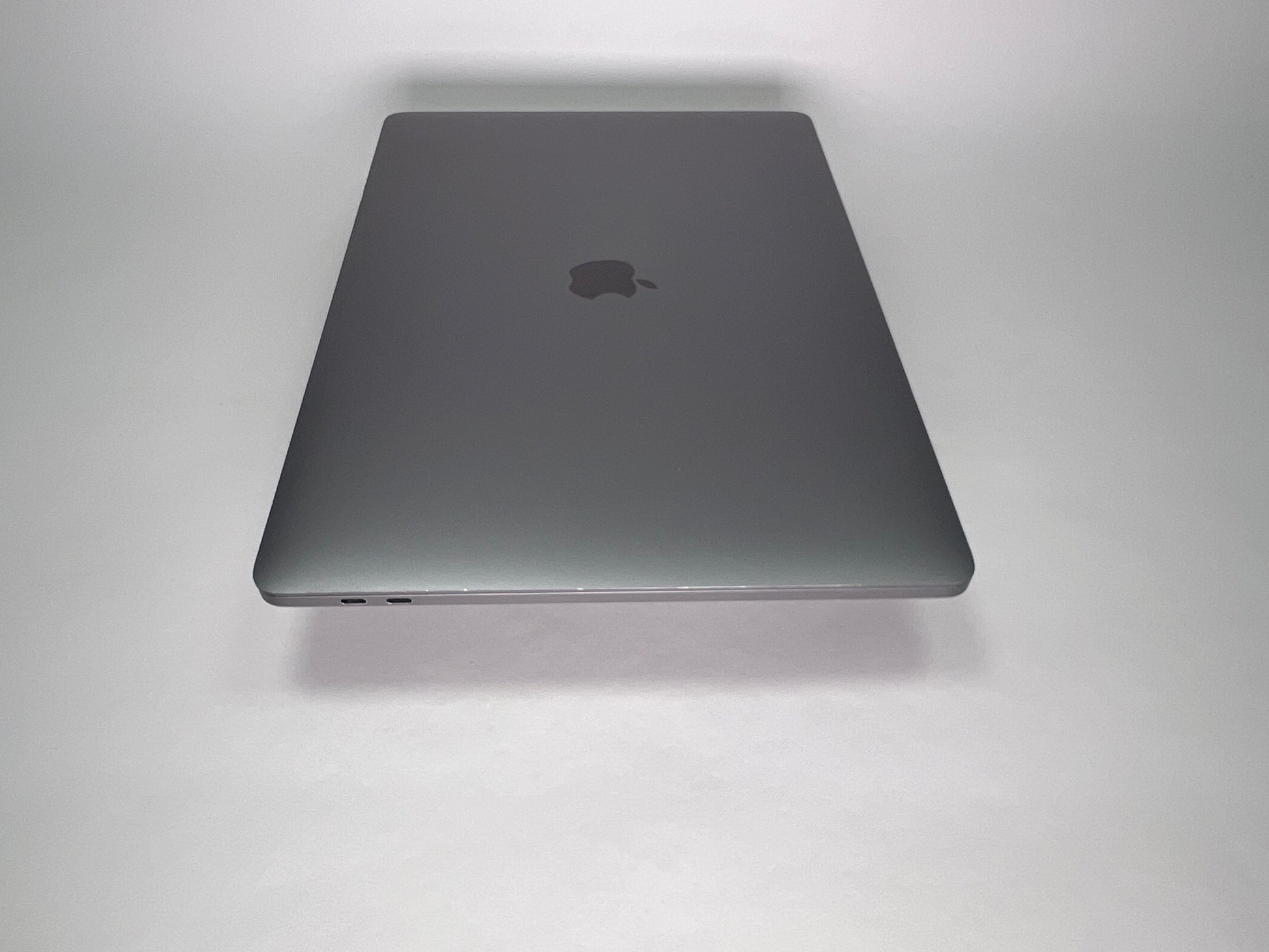 2019 MacBook Pro 15-inch i9 2.3GHz 16GB RAM 512GB SSD AMD 2019 MacBook Pro 15-inch i9 2.3GHz 16GB RAM 512GB SSD AMD