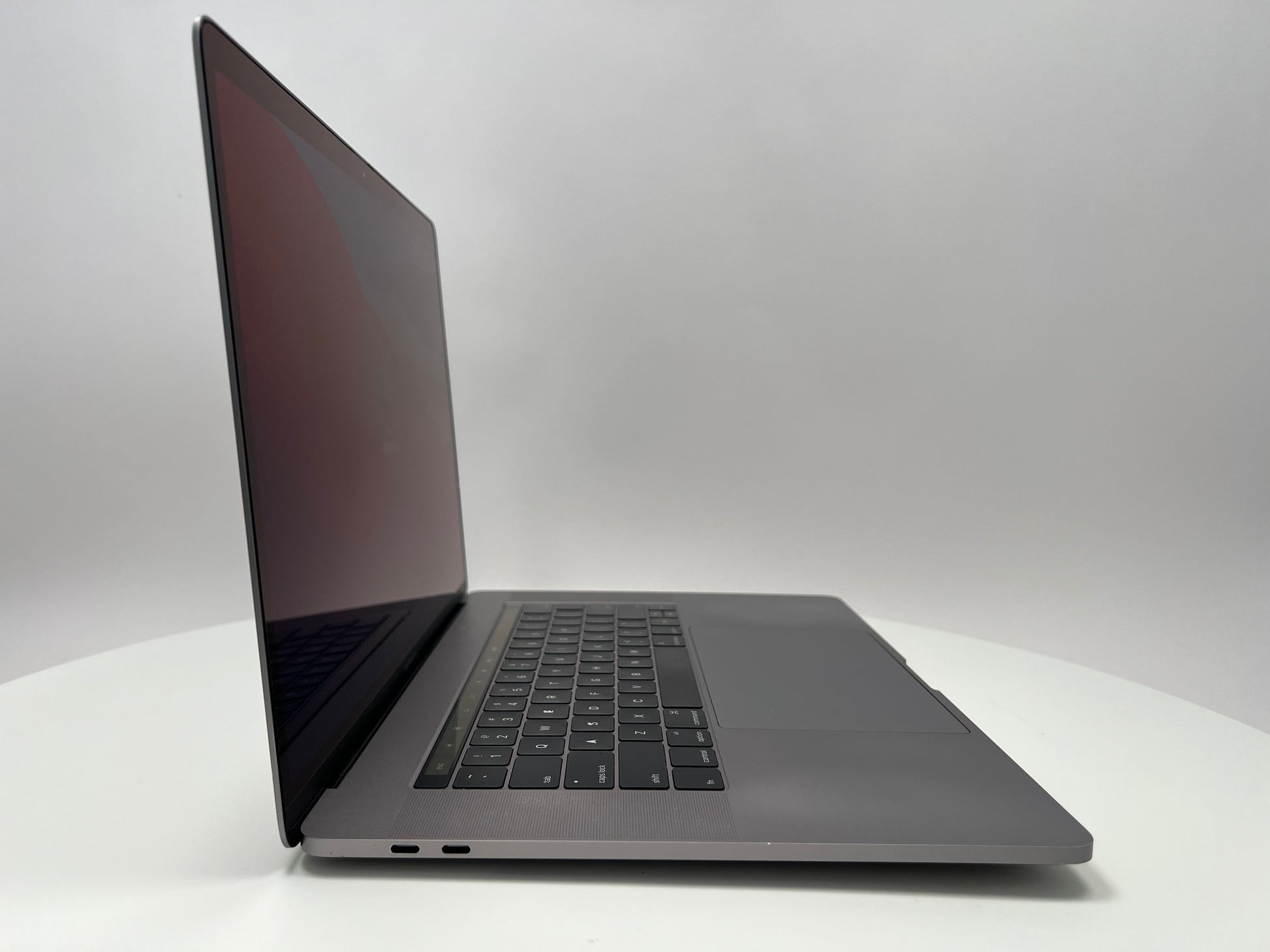 2016 Apple MacBook Pro 15-inch i7 2.7GHz | Techable