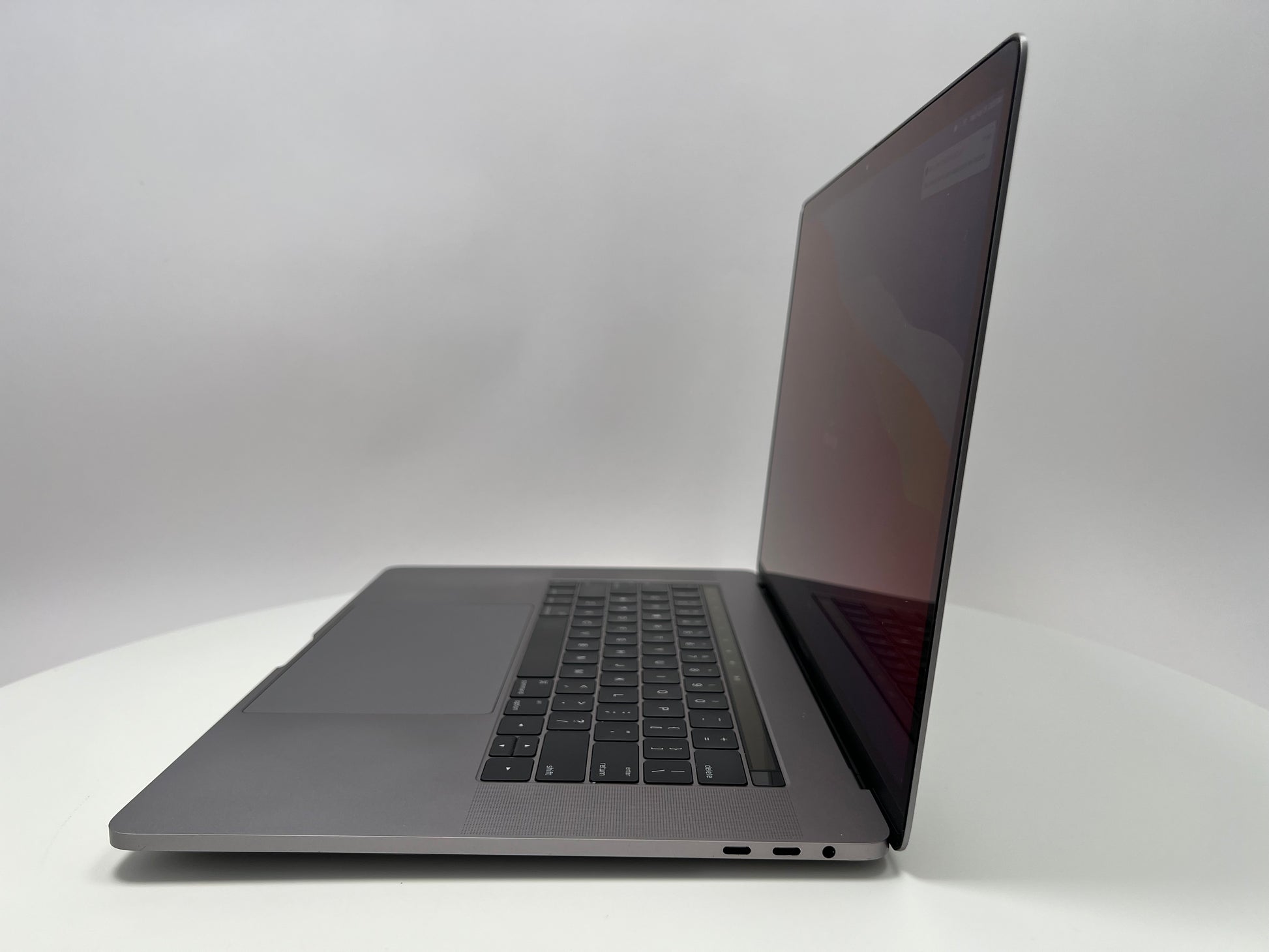 2016 Apple MacBook Pro 15-inch i7 2.7GHz | Techable