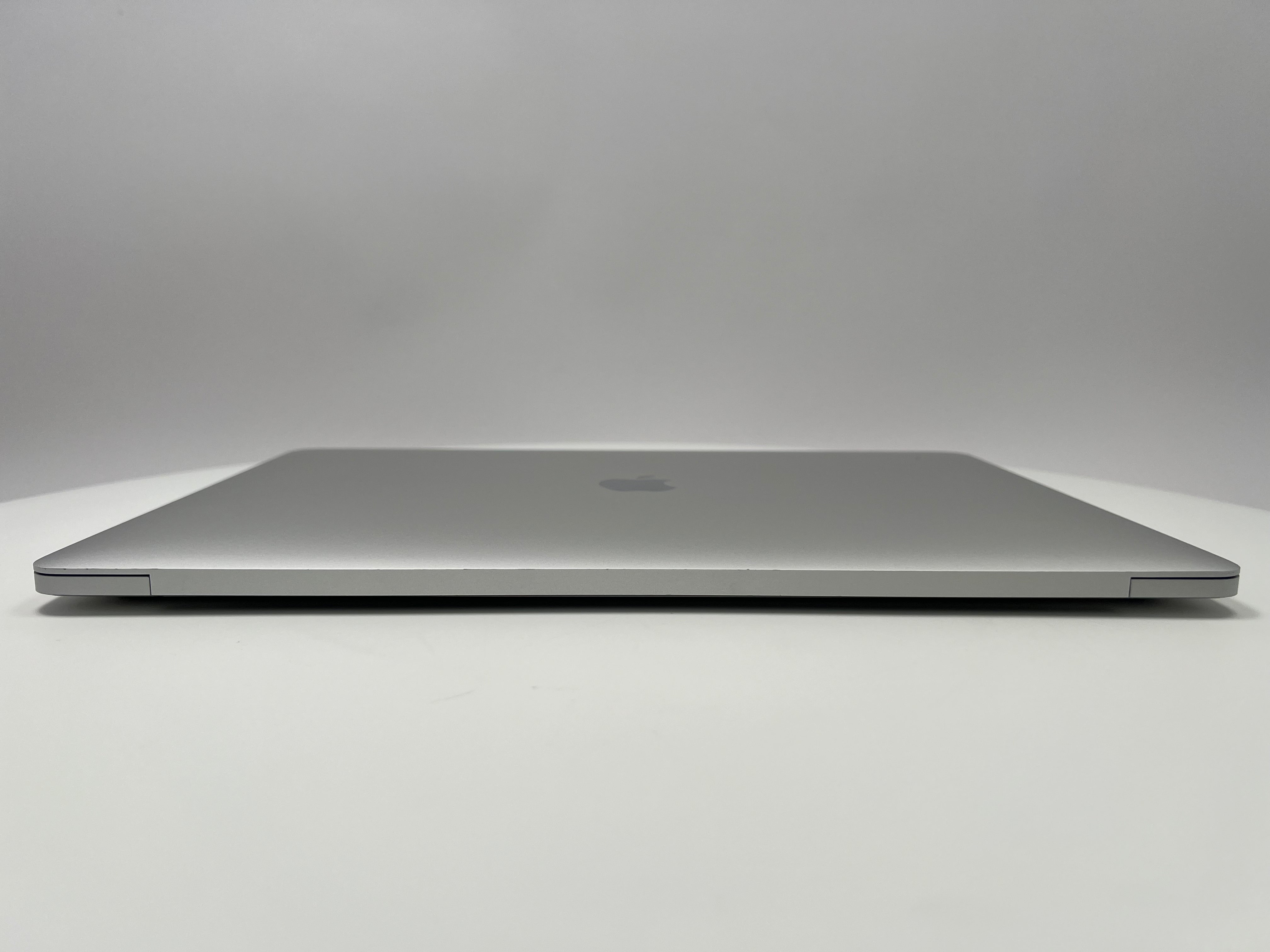 2016 MacBook Pro 15-inch i7 – 16GB RAM 512B SSD Silver