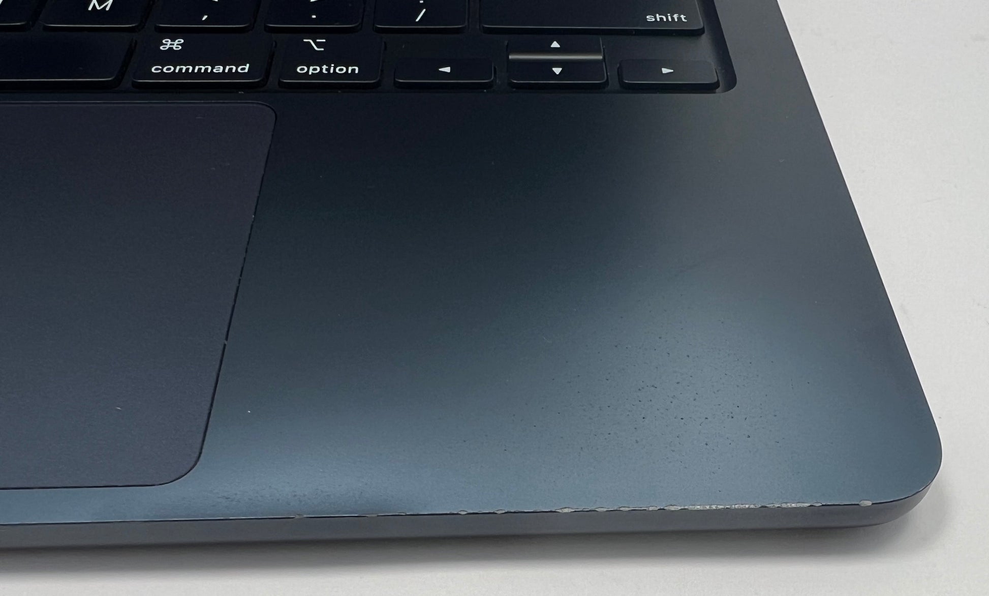 MacBook Air (2022) 13-inch – Apple M2 10-Core GPU | Techable