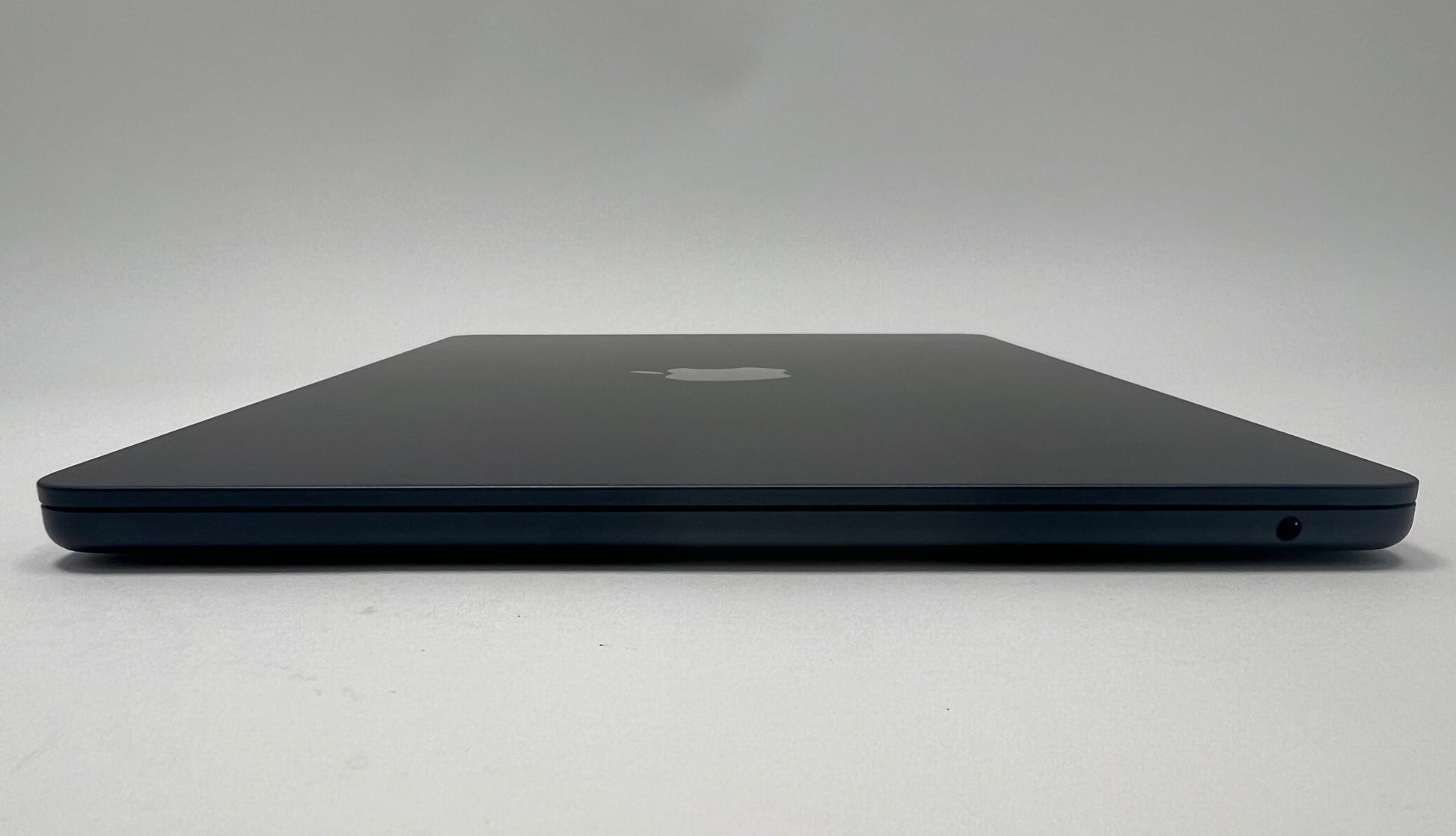 MacBook Air (2022) 13-inch – Apple M2 10-Core GPU | Techable