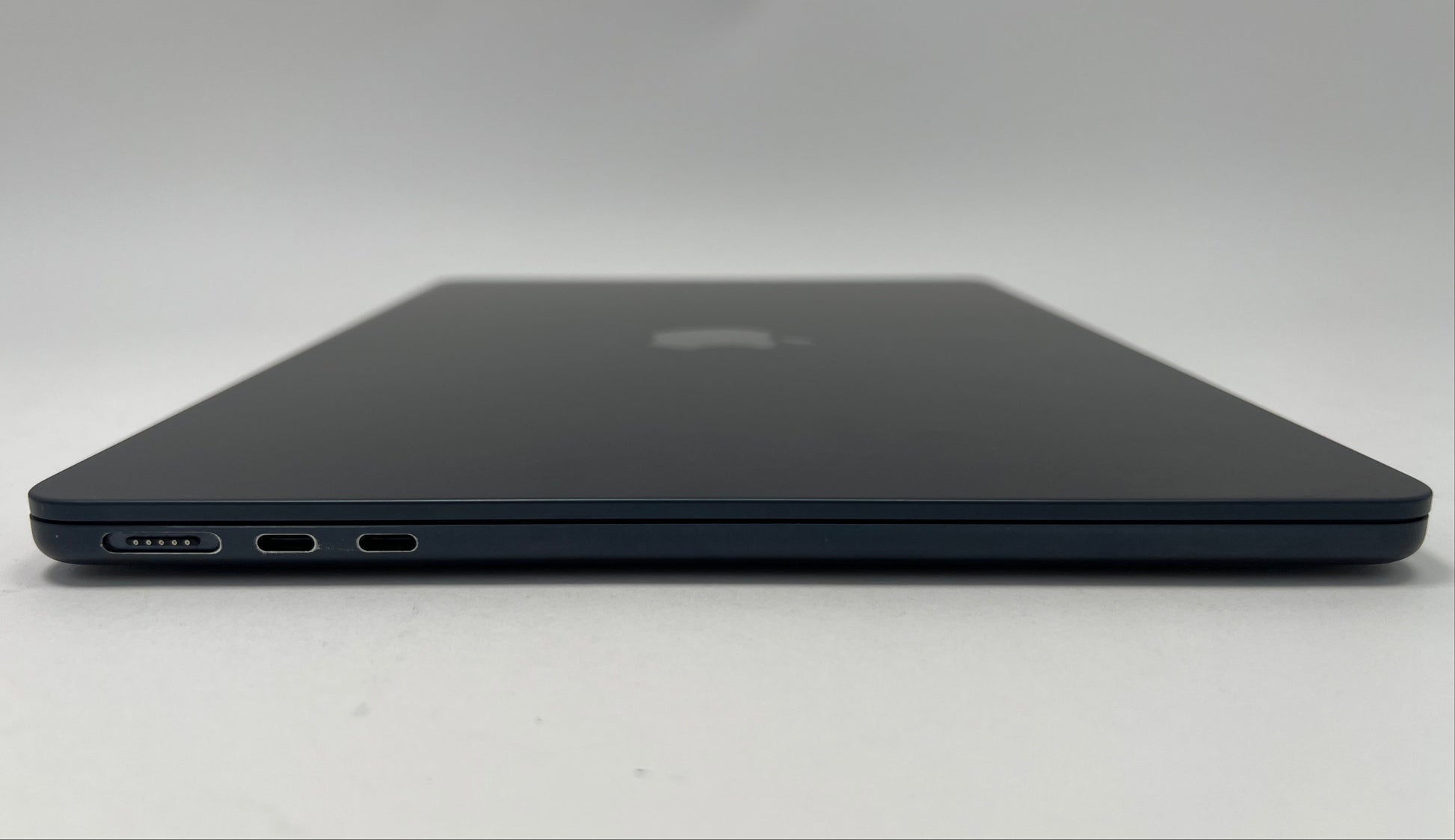 MacBook Air (2022) 13-inch – Apple M2 10-Core GPU | Techable