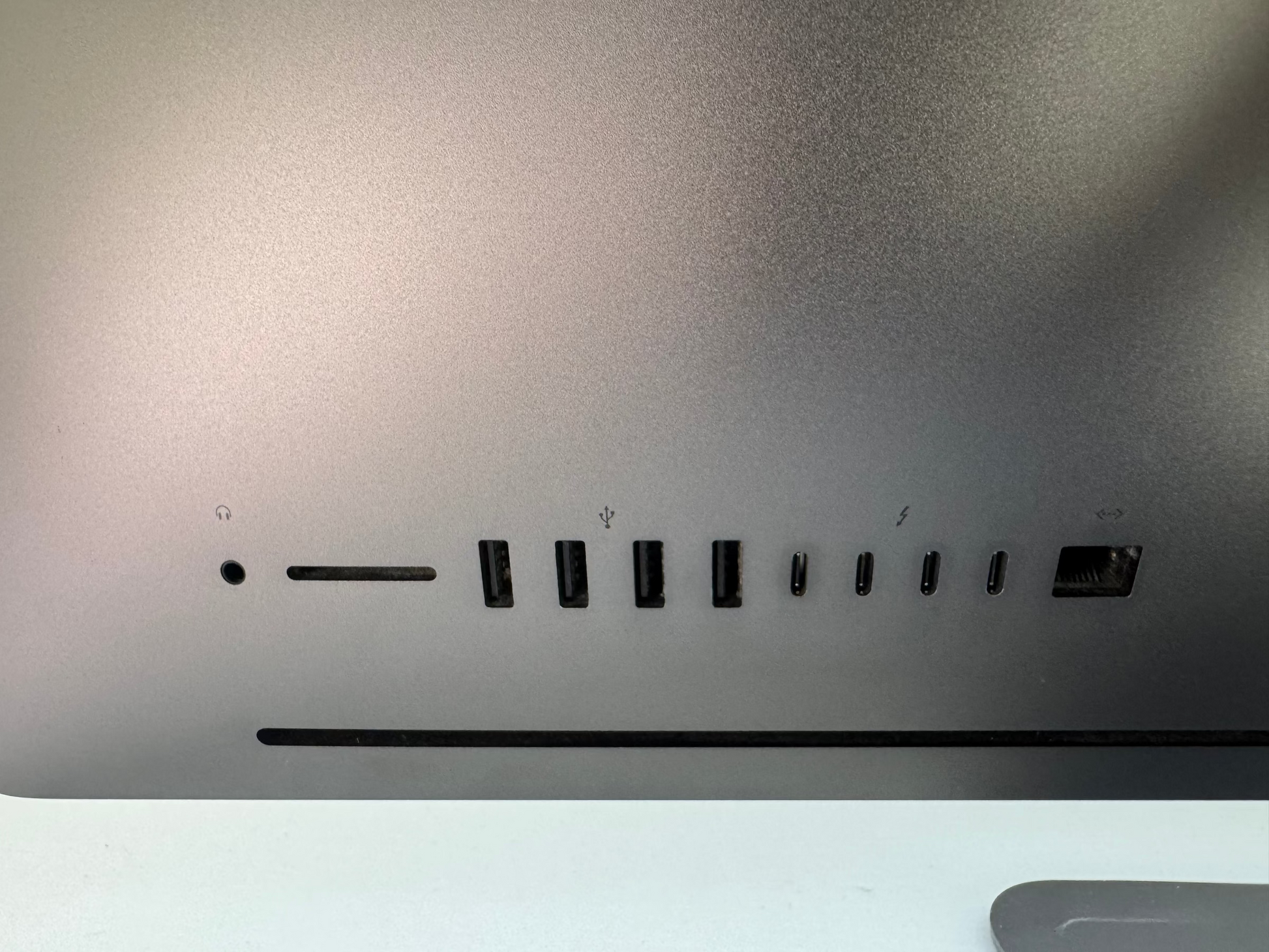 iMac Pro (2017) 27-inch 5K – Intel Xeon W 10-Core • Vega 64 | Techable