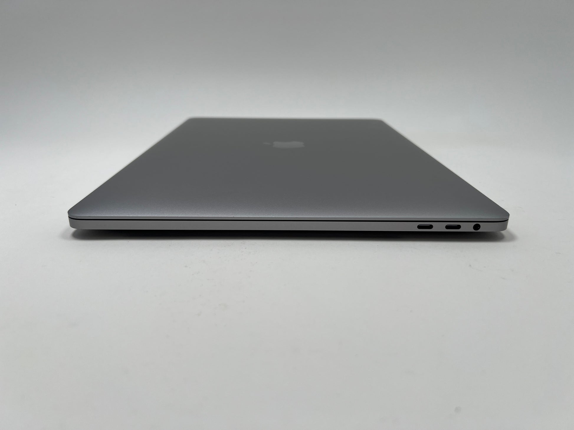 2017 MacBook Pro 15-inch i7 – 16GB RAM 512GB SSD Space Gray | Techable 2017 MacBook Pro 15-inch i7 – 16GB RAM 512GB SSD Space Gray | Techable
