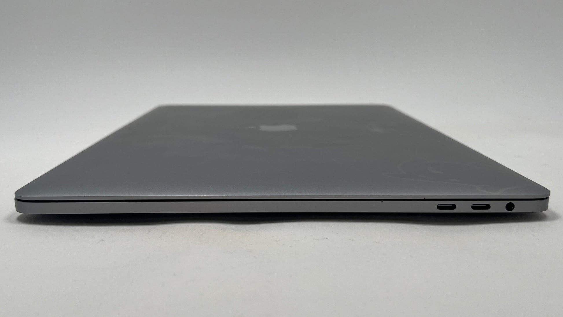 MacBook Pro (2016) 15-inch Gray | Techable