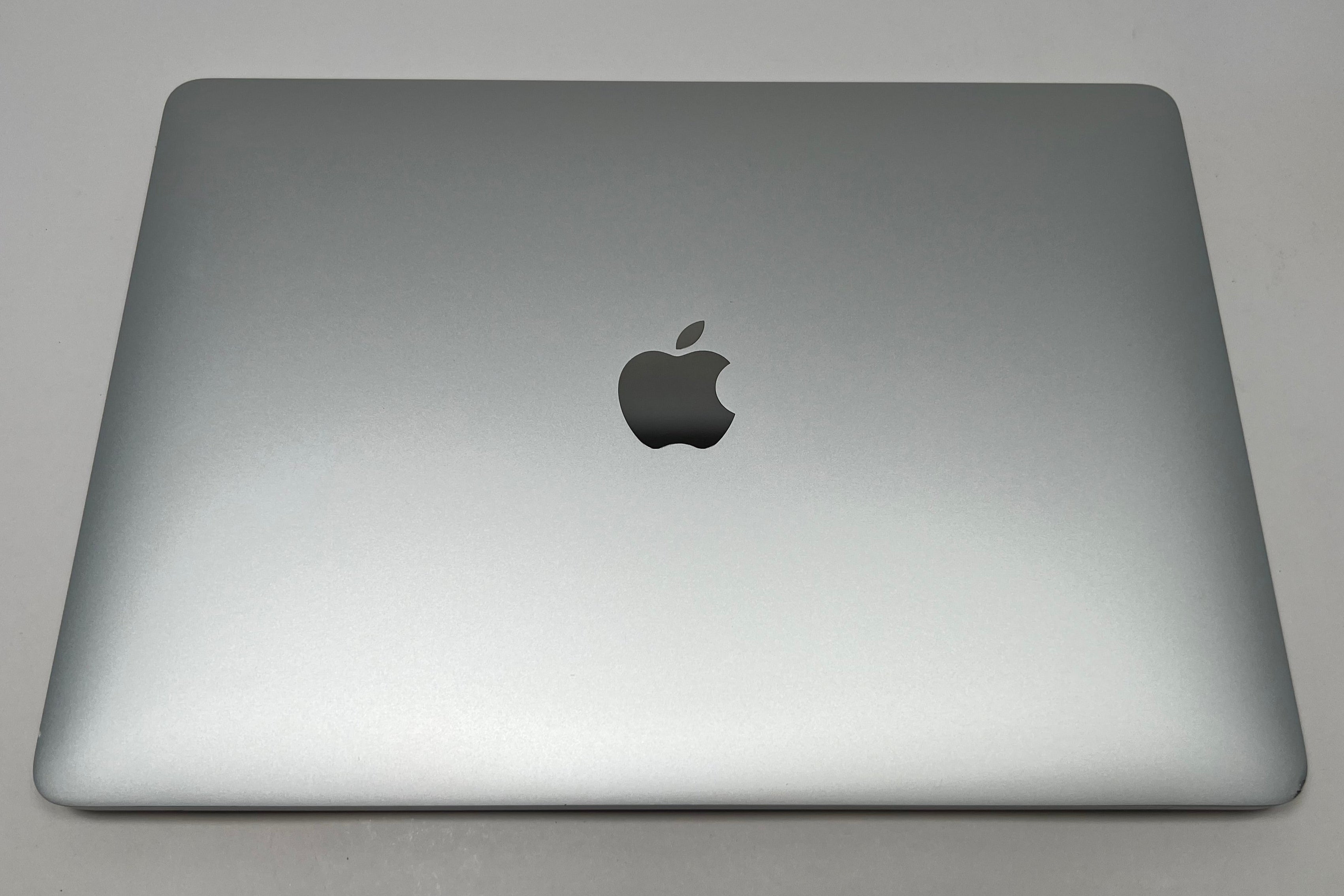 MacBook Air 2019 シルバー16GB 512GB 【公式通販】