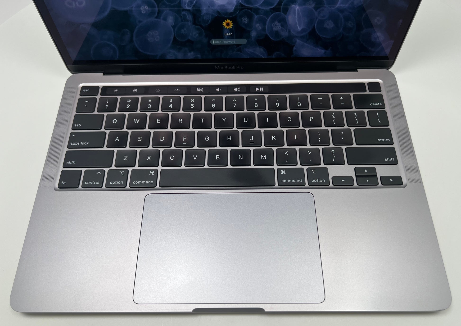 MacBook Pro (2020) 13-inch Space Gray | Techable