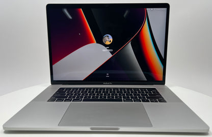 MacBook Pro (2017) 15-inch – Intel Core i7 3.1GHz • Radeon Pro 560 – 16GB RAM 512GB SSD – 99 Cycles