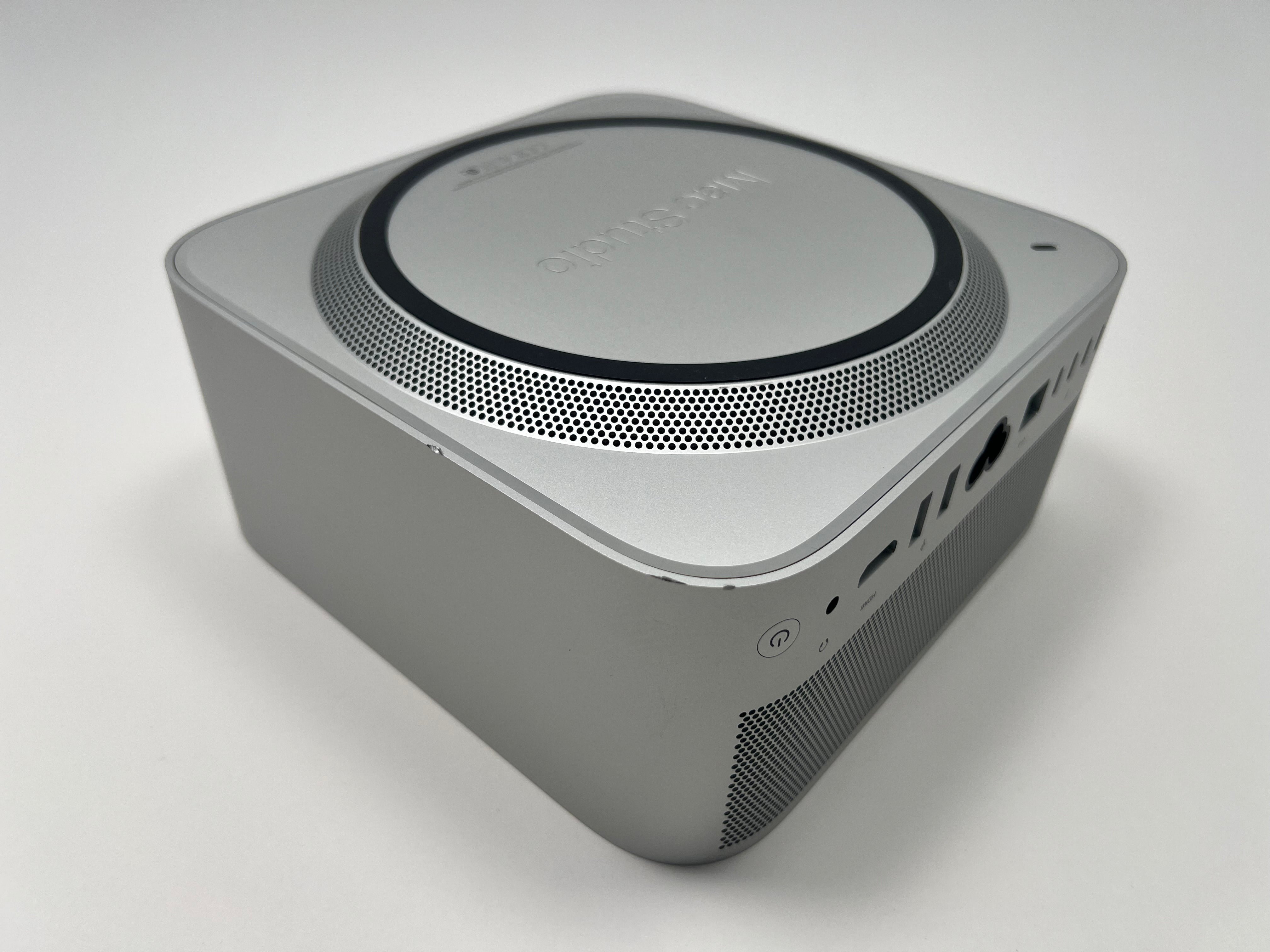 2022 Mac Studio M1 Ultra 64-Core GPU 128GB RAM 4TB SSD | Techable