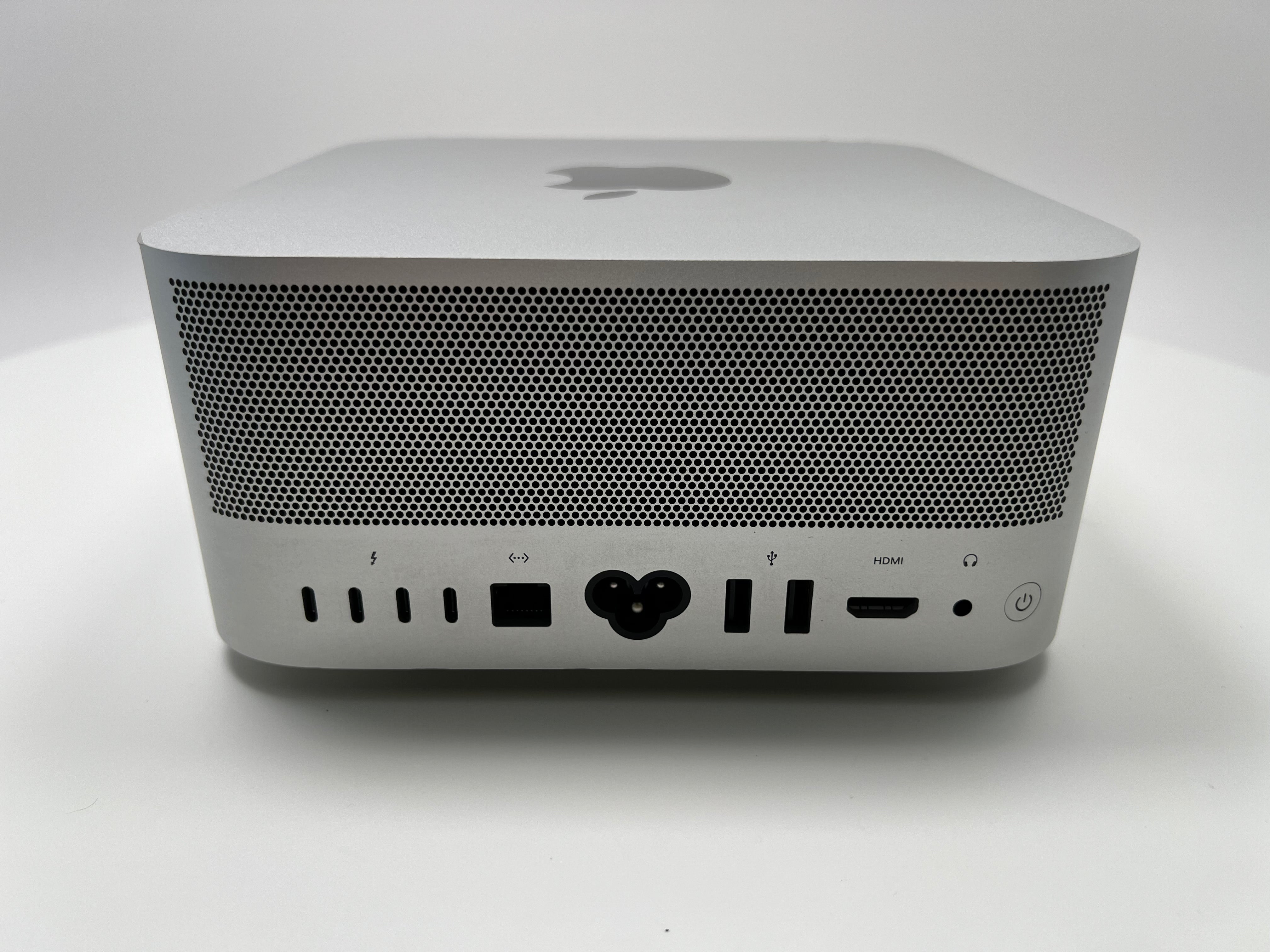 Mac Studio (2022) – M1 Ultra 48-Core • 128GB 8TB • AC+ 4/26 | Techable