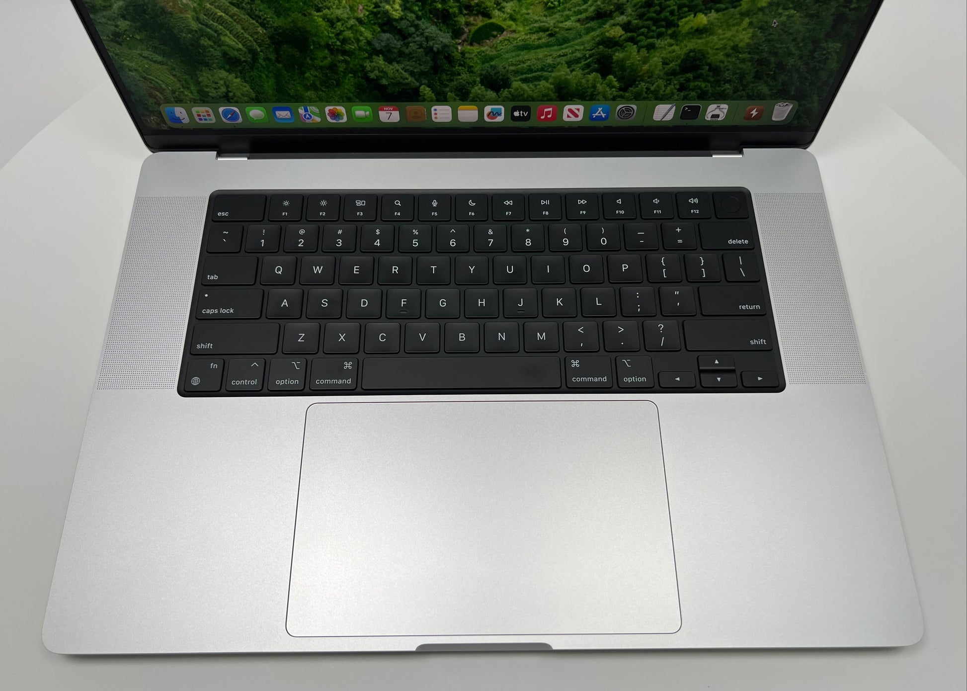 MacBook Pro (2024) 16-inch Nano-Texture Display Apple M4 Max 40-Core GPU | Techable