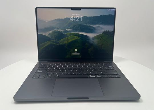 MacBook Pro (2024) 14-inch – Apple M4 Max 16-Core CPU • 40-Core GPU – 48GB RAM 1TB SSD – AppleCare+ 03/28 (Read)