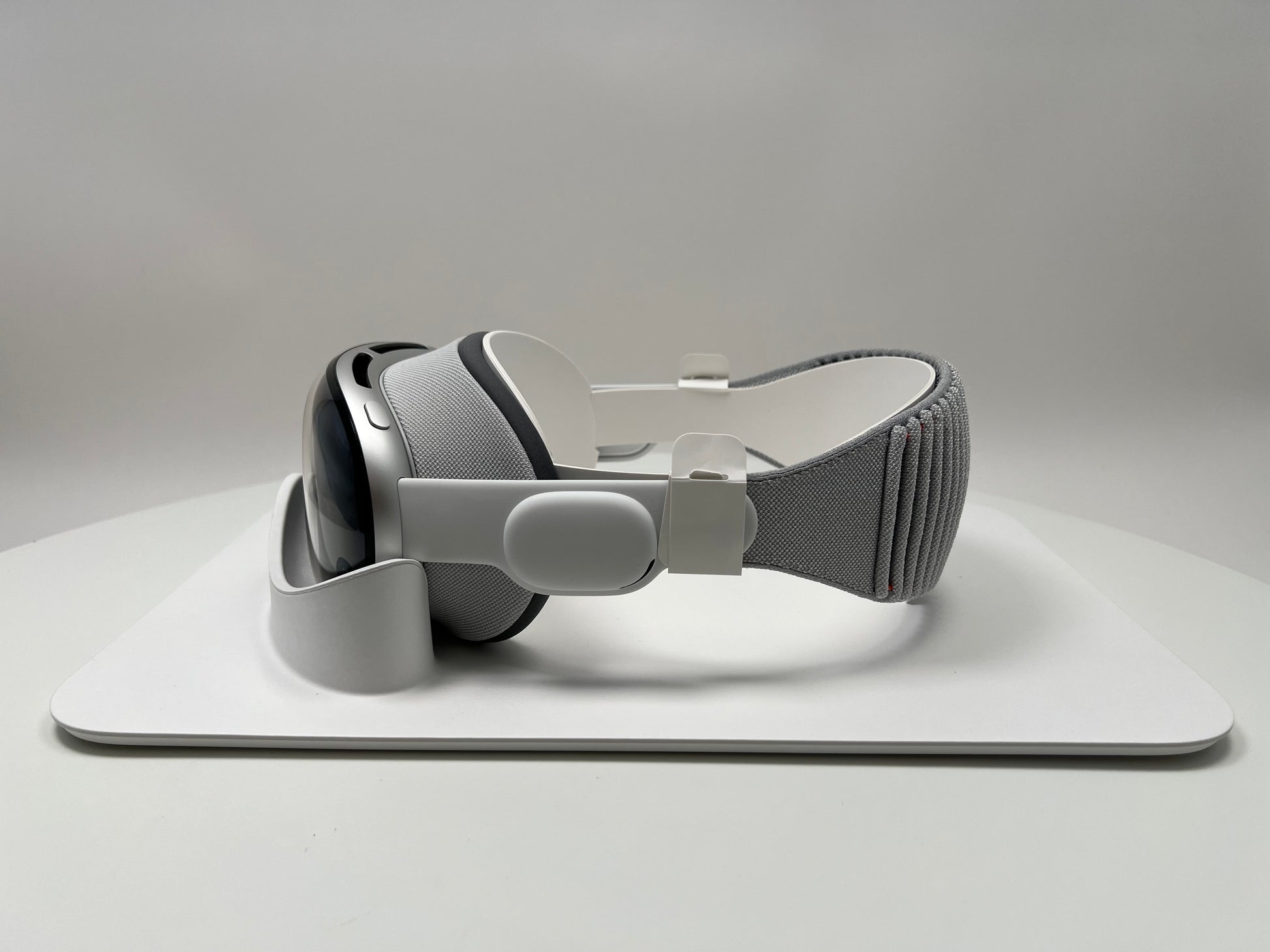 Apple Vision Pro (2024) | Techable