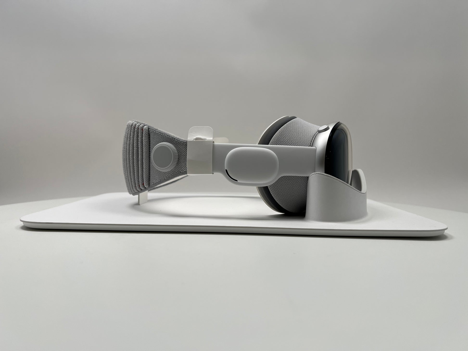 Apple Vision Pro (2024) | Techable