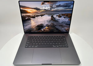 MacBook Pro (2024) 16-inch – Apple M4 Max 16-Core CPU • 40-Core GPU – 64GB RAM 2TB SSD – 30 Cycles • AppleCare 12/27 (Read)