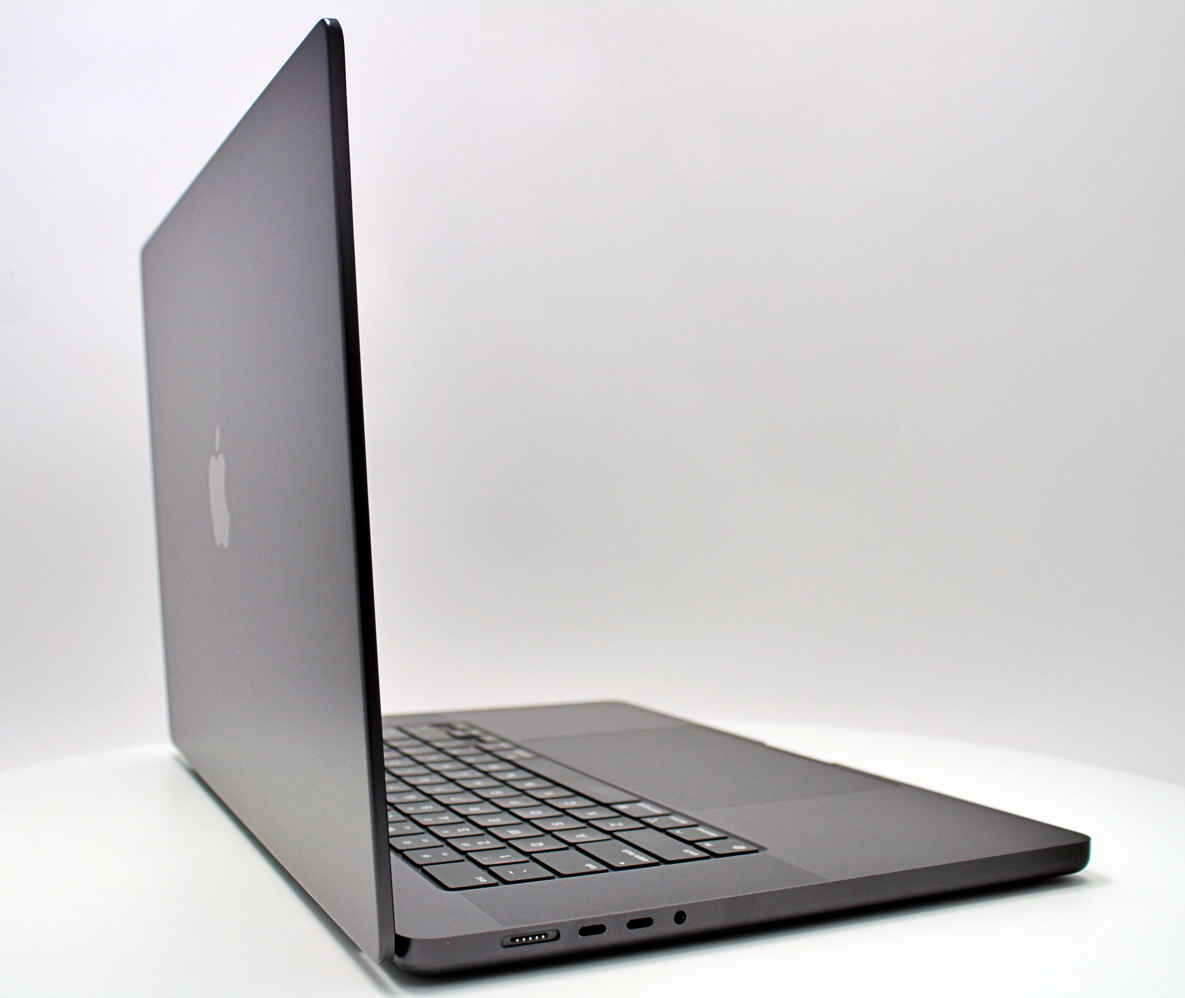 MacBook Pro 16インチ M3 Pro メモリ36GB 2TB Amazon.com: Apple 2023 MacBook Pro with Apple M3 Pro chip