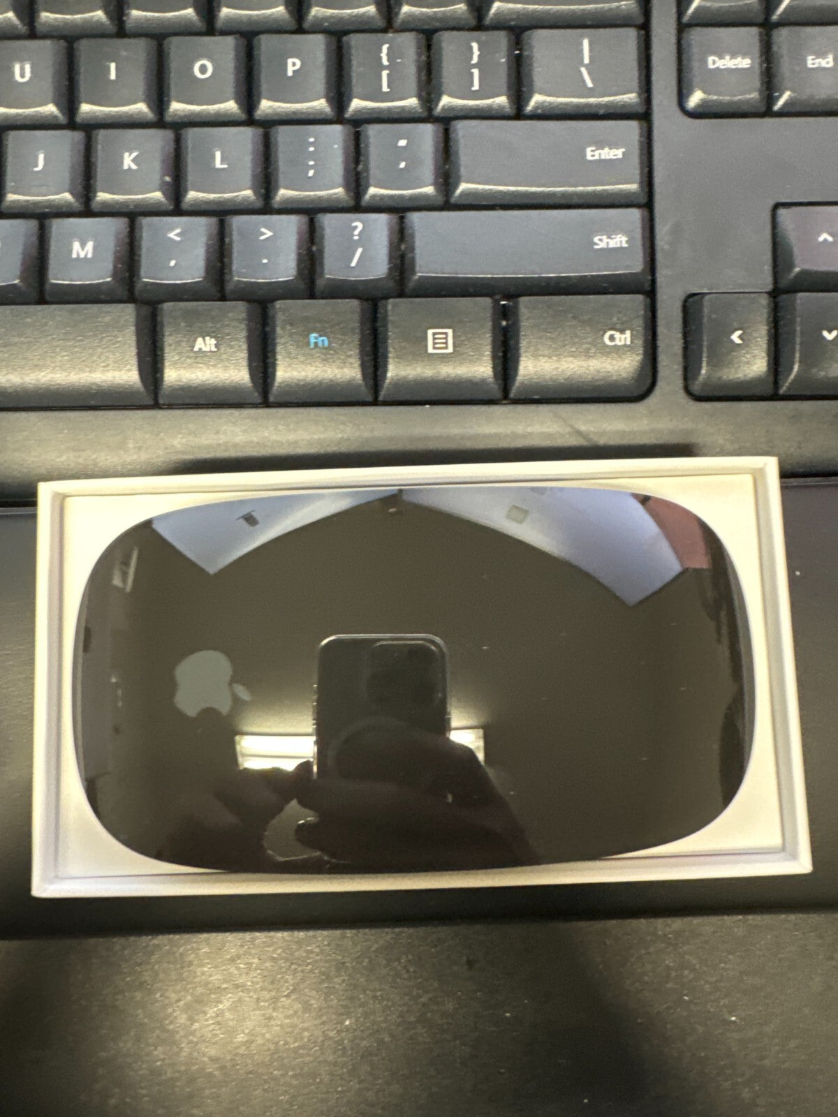 Magic Mouse - ブラック（Multi-Touch対応） Amazon.com: Apple Magic Mouse - Black Multi-Touch Surface