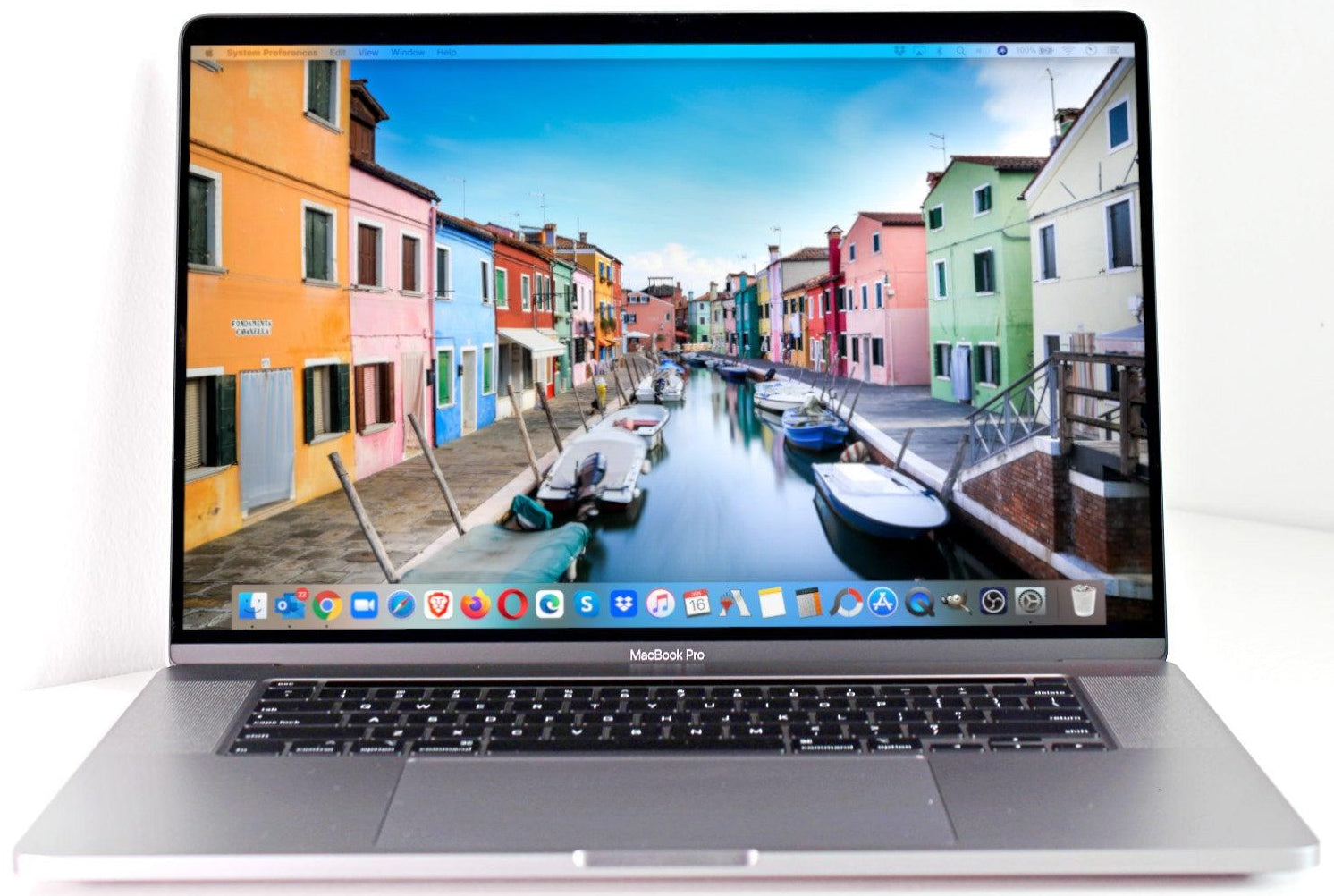 2019 MacBook Pro 16-inch i9 5500M Up to 64GB RAM 8TB SSD