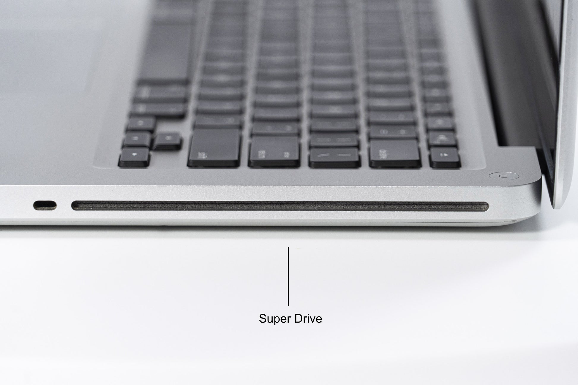 Apple MacBook Pro (15-inch Early 2011) 2.0 GHz 2nd Gen Intel i7 4GB 500GB HDD (Silver)