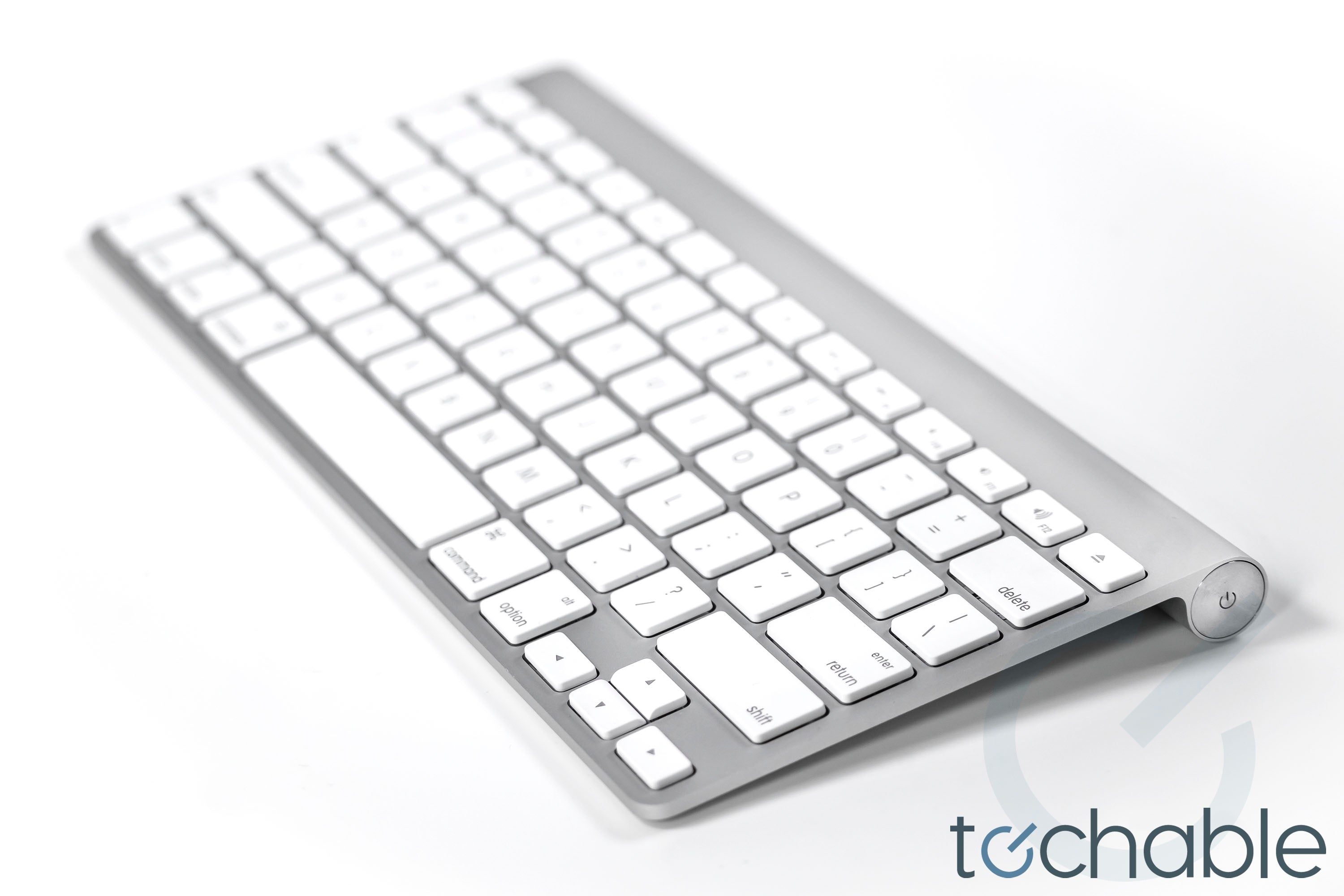 Apple A1314 Wireless Keyboard - Silver Aluminum - Bluetooth 