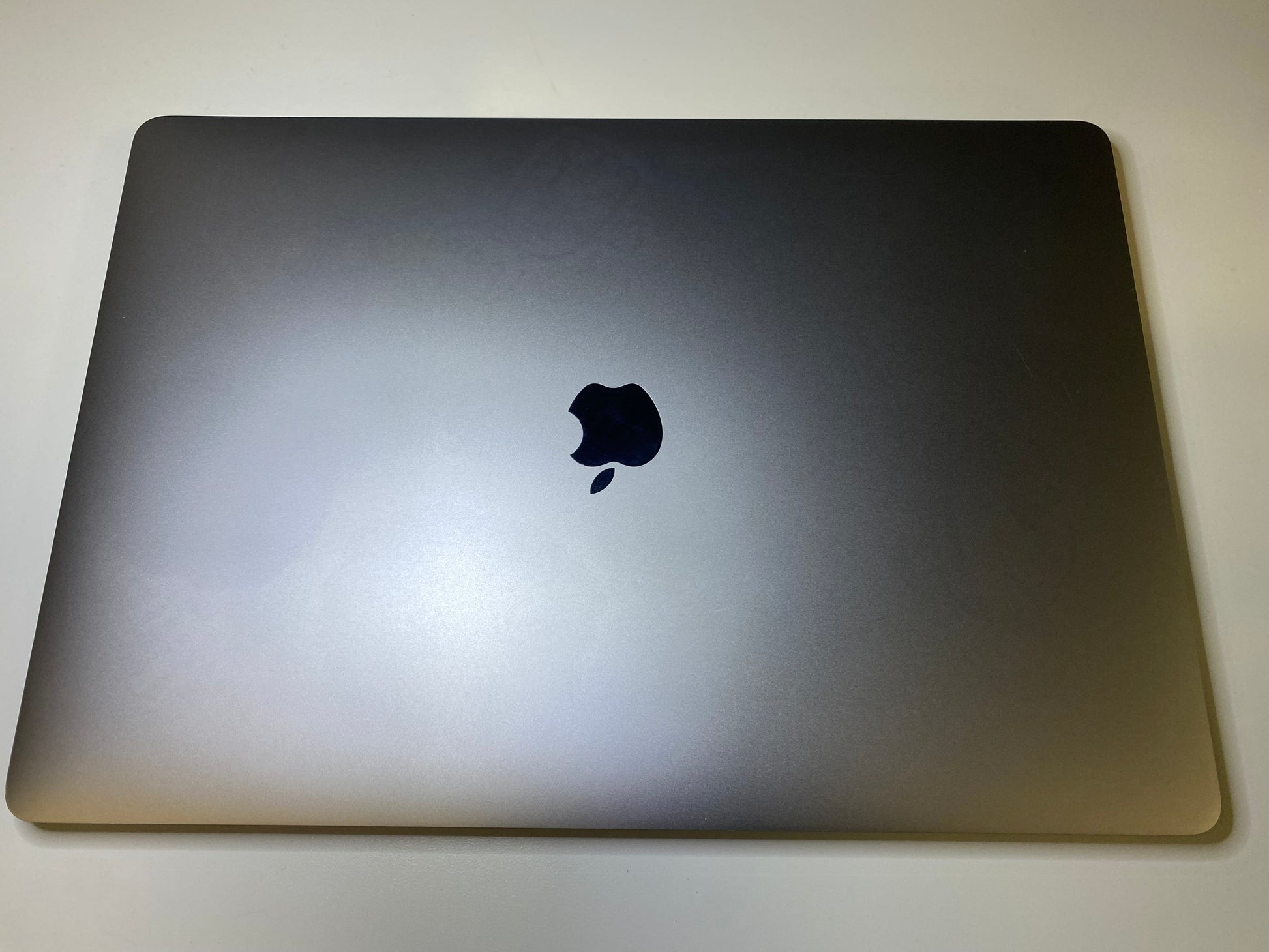 Apple MacBook Pro (16-inch 2019) 2.4 GHz i9 32GB 2TB SSD 5600M (Space Grey)
