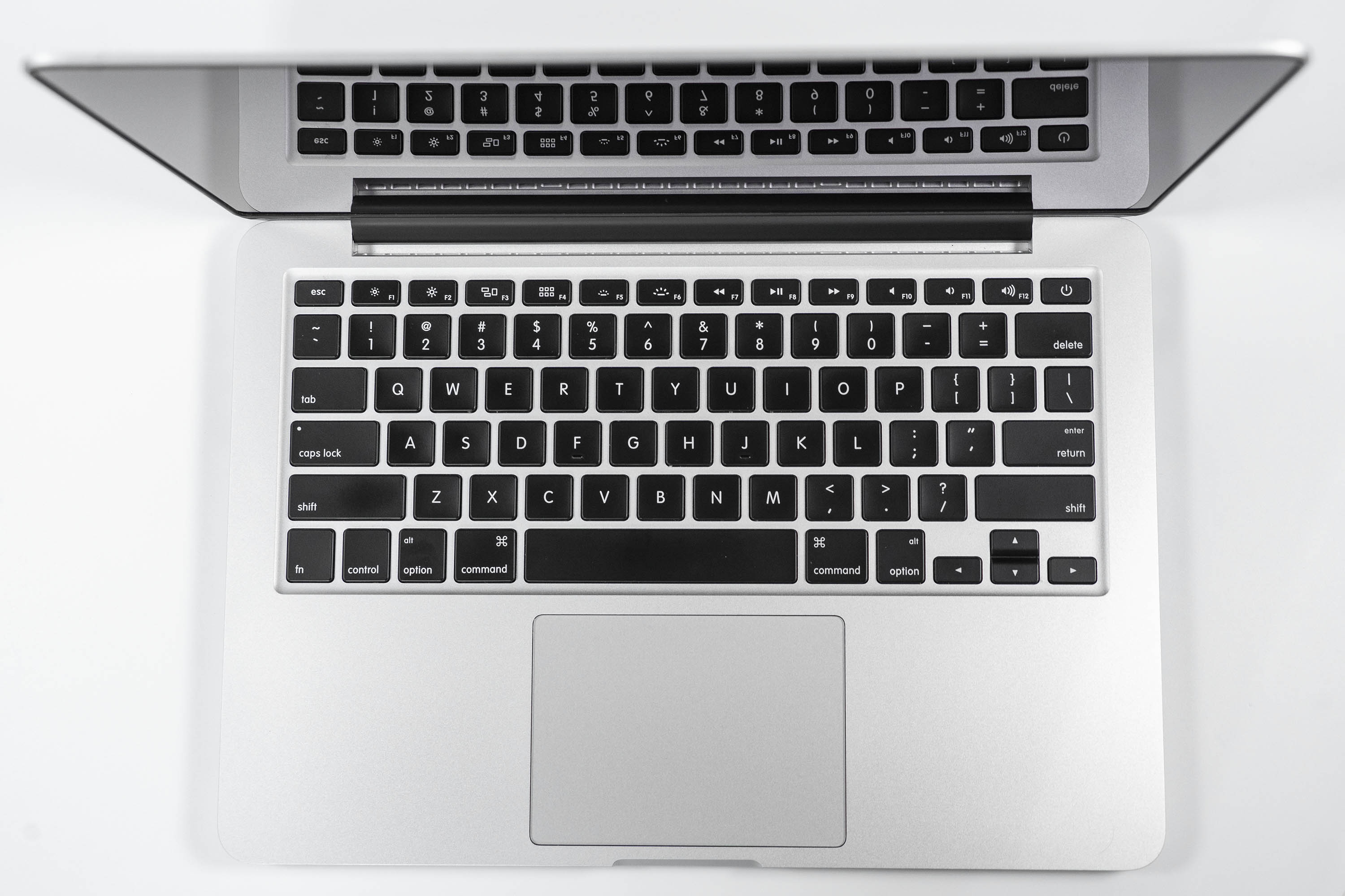 Apple MacBookPro 13inc（UKキーボード） - ノートPC