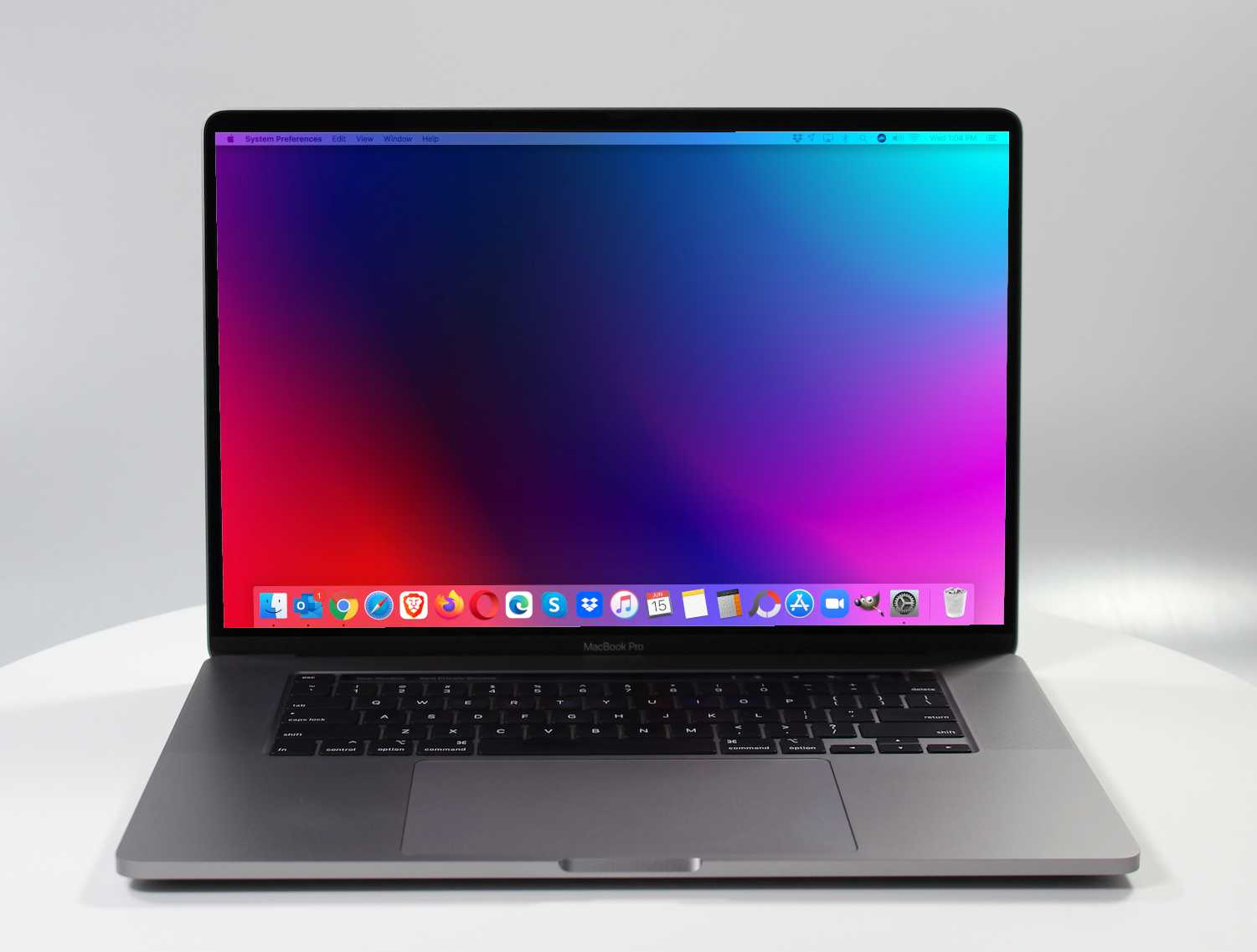 Apple MacBook Pro (16-inch Late 2019) 2.4 GHz i9-9980HK 32GB 4TB SSD (Space Grey)
