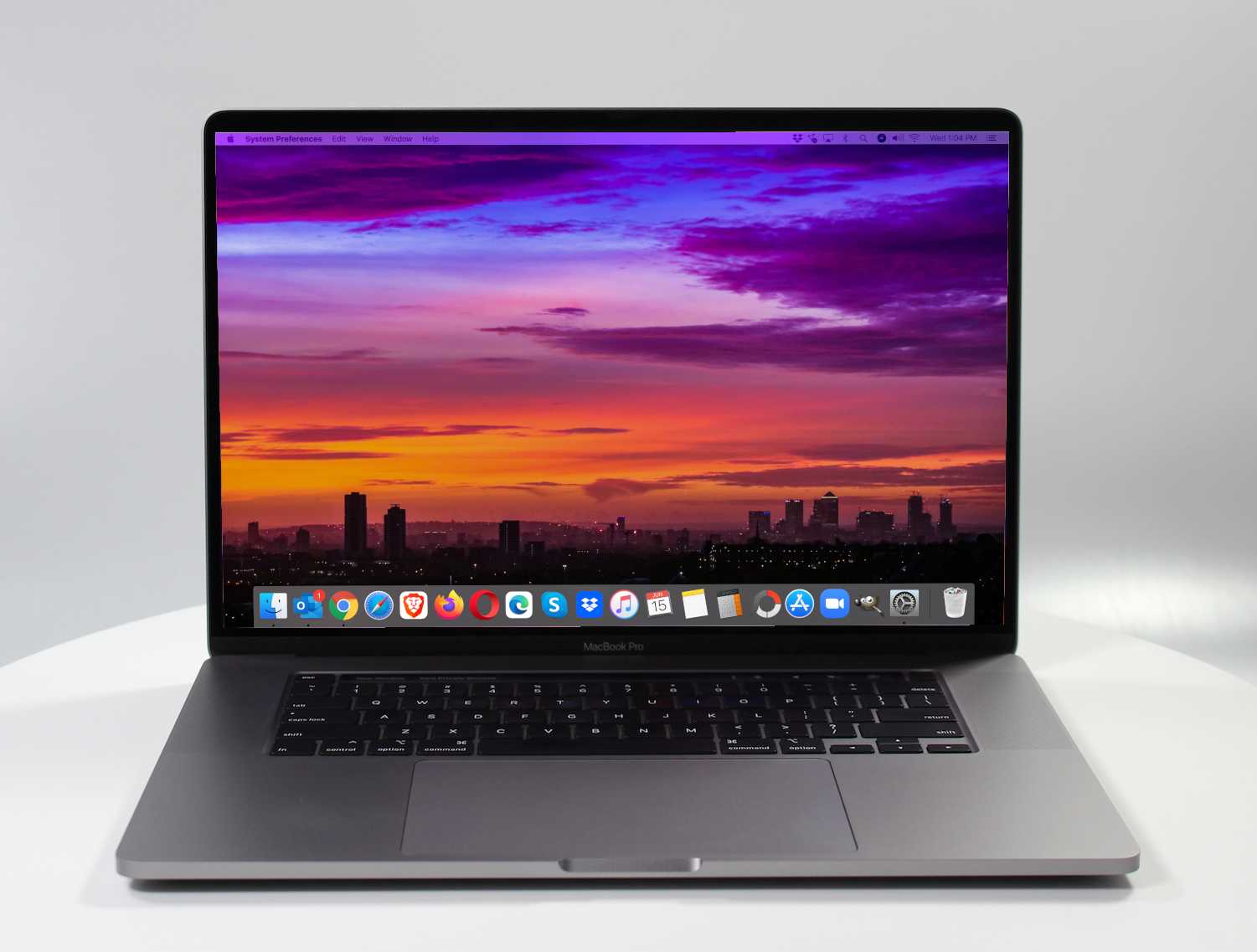 MacBook Pro 16 inch i9 2.4 GHz i9 32GB 1TB SSD (Silver) | Techable